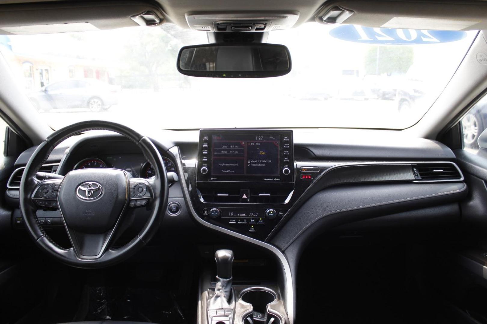 2021 White Toyota Camry XSE (4T1K61AK5MU) with an Dynamic Force 2.5L I-4 port/direct injection engine, located at 2401 E Main St., Grand Prairie, TX, 75050, (972) 262-4440, 32.748981, -96.969643 - Photo#14