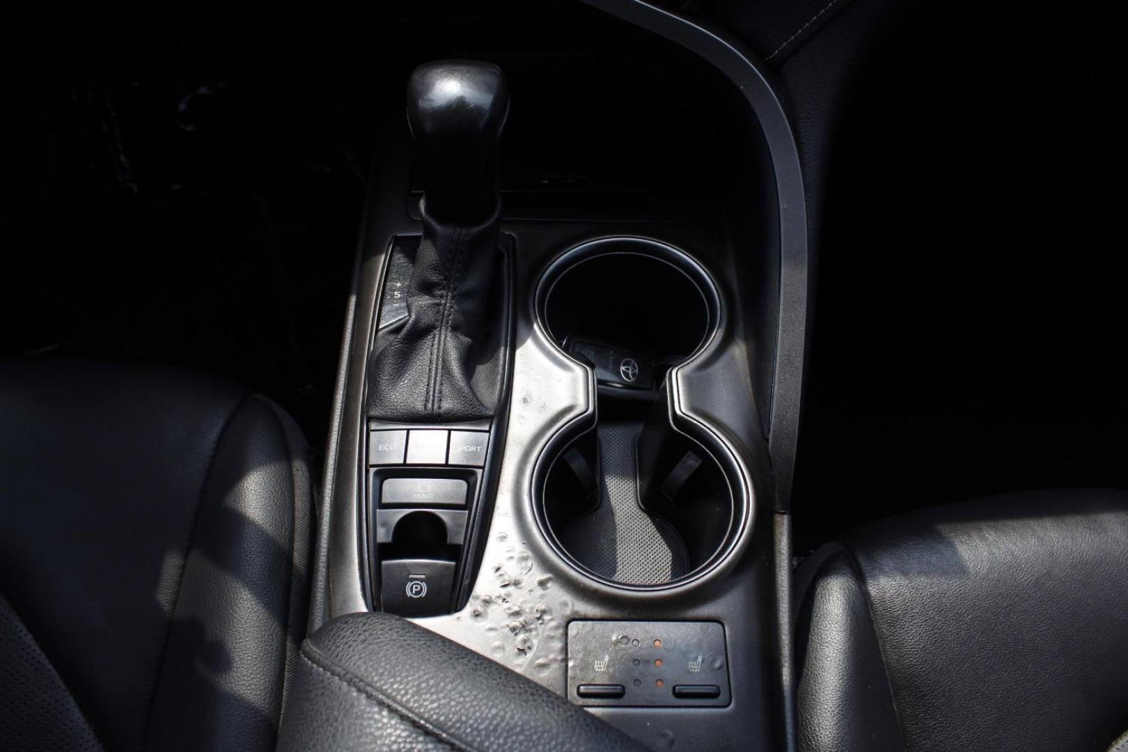 2021 White Toyota Camry XSE (4T1K61AK5MU) with an Dynamic Force 2.5L I-4 port/direct injection engine, located at 2401 E Main St., Grand Prairie, TX, 75050, (972) 262-4440, 32.748981, -96.969643 - Photo#18