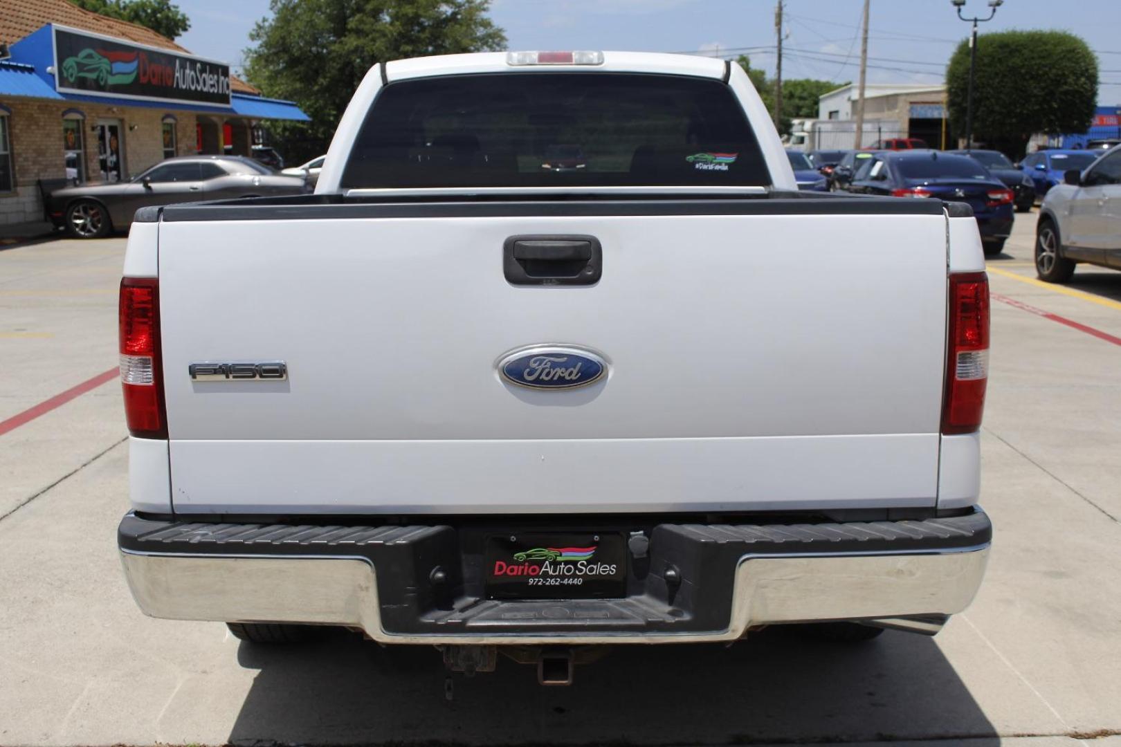 2006 White Ford F-150 XLT | LARIAT (1FTPW12V86K) with an Triton 4.6L V-8 regular unleaded engine, located at 2401 E Main St., Grand Prairie, TX, 75050, (972) 262-4440, 32.748981, -96.969643 - Photo#5