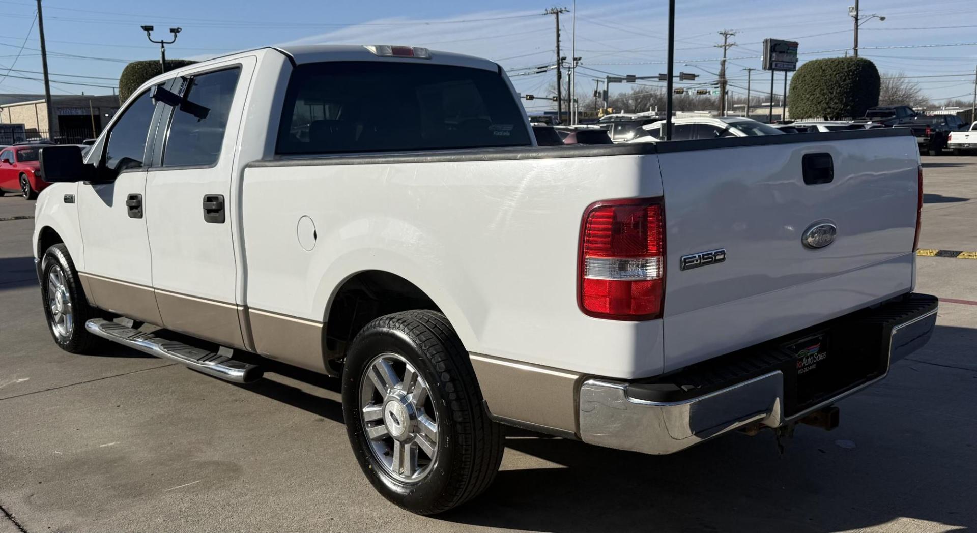 2006 White Ford F-150 (1FTPW12V86K) with an Triton 4.6L V-8 regular unleaded engine, located at 2401 E Main St., Grand Prairie, TX, 75050, (972) 262-4440, 32.748981, -96.969643 - Photo#4