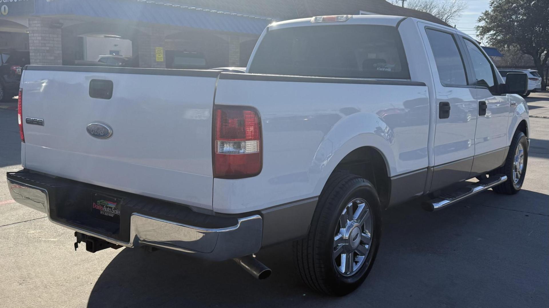 2006 White Ford F-150 (1FTPW12V86K) with an Triton 4.6L V-8 regular unleaded engine, located at 2401 E Main St., Grand Prairie, TX, 75050, (972) 262-4440, 32.748981, -96.969643 - Photo#9