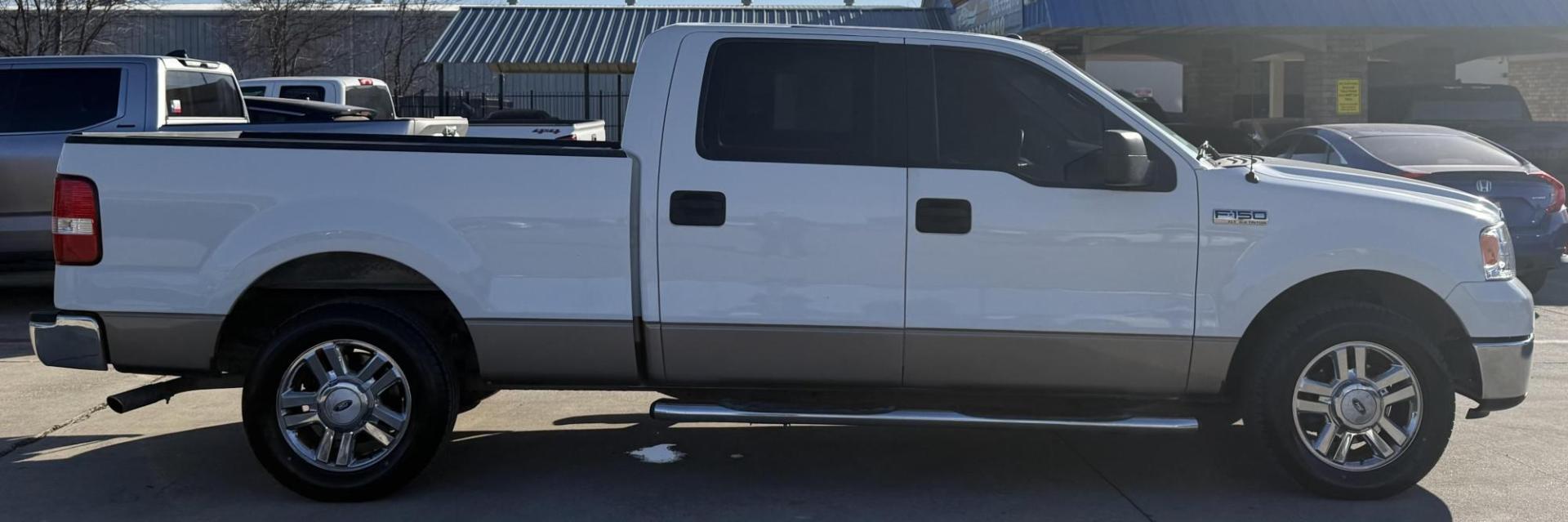 2006 White Ford F-150 (1FTPW12V86K) with an Triton 4.6L V-8 regular unleaded engine, located at 2401 E Main St., Grand Prairie, TX, 75050, (972) 262-4440, 32.748981, -96.969643 - Photo#10
