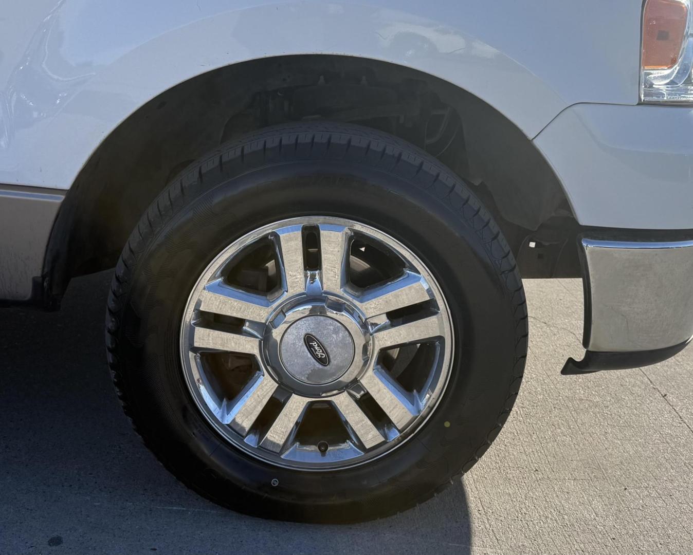 2006 White Ford F-150 (1FTPW12V86K) with an Triton 4.6L V-8 regular unleaded engine, located at 2401 E Main St., Grand Prairie, TX, 75050, (972) 262-4440, 32.748981, -96.969643 - Photo#14