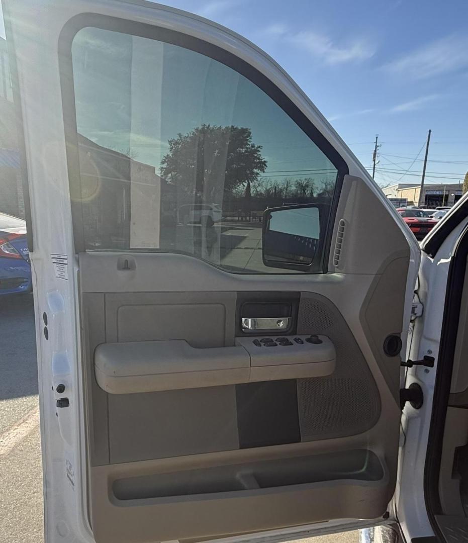 2006 White Ford F-150 (1FTPW12V86K) with an Triton 4.6L V-8 regular unleaded engine, located at 2401 E Main St., Grand Prairie, TX, 75050, (972) 262-4440, 32.748981, -96.969643 - Photo#16