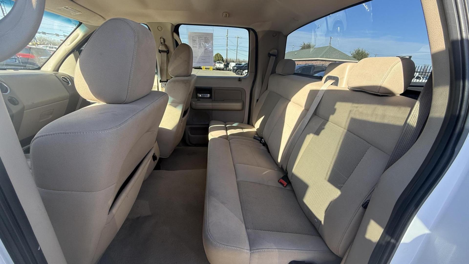 2006 White Ford F-150 (1FTPW12V86K) with an Triton 4.6L V-8 regular unleaded engine, located at 2401 E Main St., Grand Prairie, TX, 75050, (972) 262-4440, 32.748981, -96.969643 - Photo#18