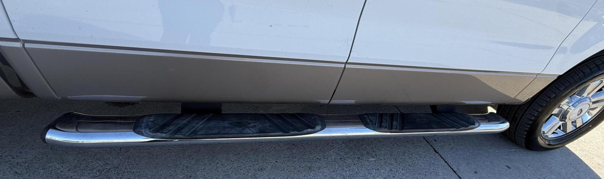 2006 White Ford F-150 (1FTPW12V86K) with an Triton 4.6L V-8 regular unleaded engine, located at 2401 E Main St., Grand Prairie, TX, 75050, (972) 262-4440, 32.748981, -96.969643 - Photo#24