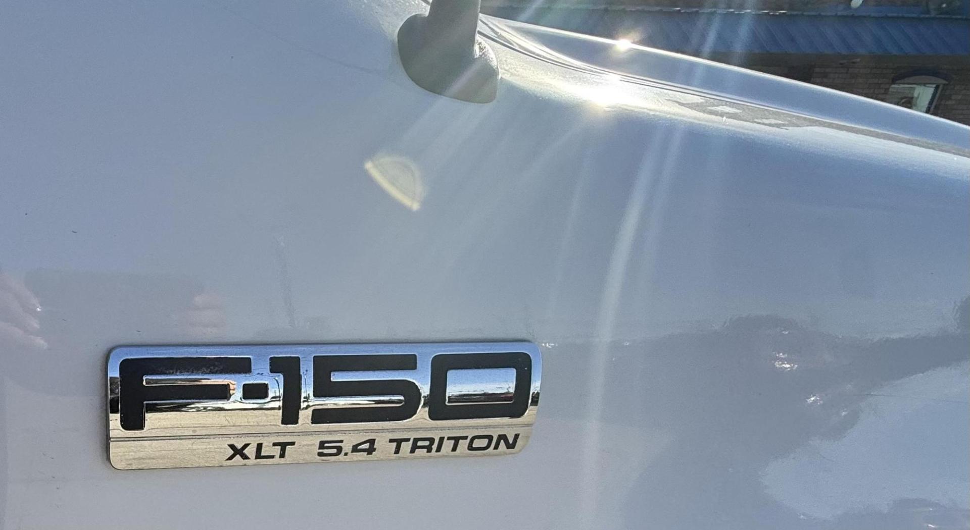 2006 White Ford F-150 (1FTPW12V86K) with an Triton 4.6L V-8 regular unleaded engine, located at 2401 E Main St., Grand Prairie, TX, 75050, (972) 262-4440, 32.748981, -96.969643 - Photo#25