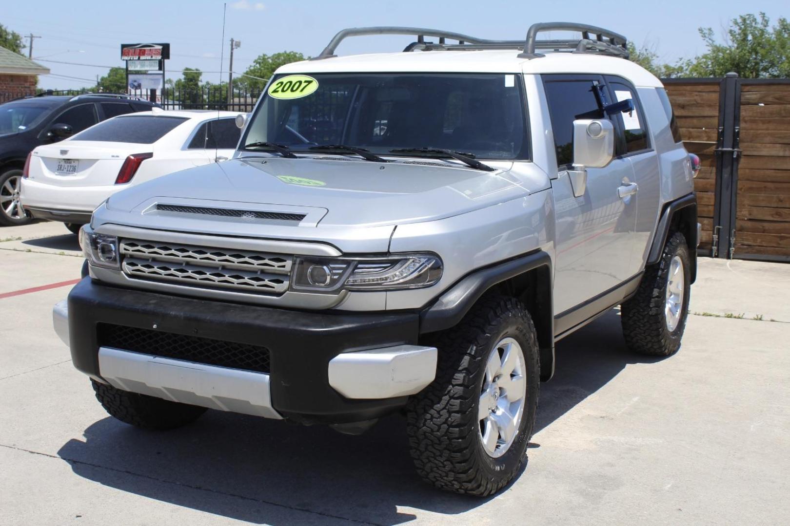 2007 Silver Toyota FJ Cruiser 4WD (JTEBU11F070) , located at 2401 E Main St., Grand Prairie, TX, 75050, (972) 262-4440, 32.748981, -96.969643 - Photo#1