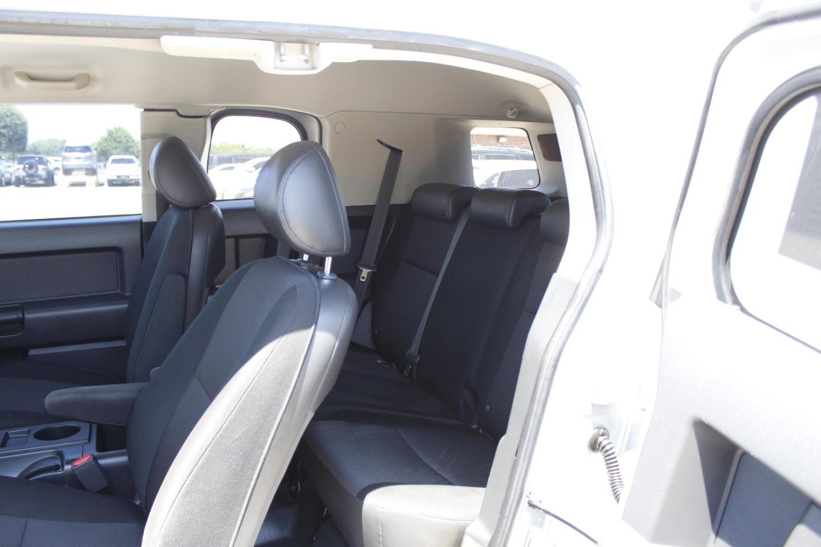 2007 Silver Toyota FJ Cruiser 4WD (JTEBU11F070) , located at 2401 E Main St., Grand Prairie, TX, 75050, (972) 262-4440, 32.748981, -96.969643 - Photo#10