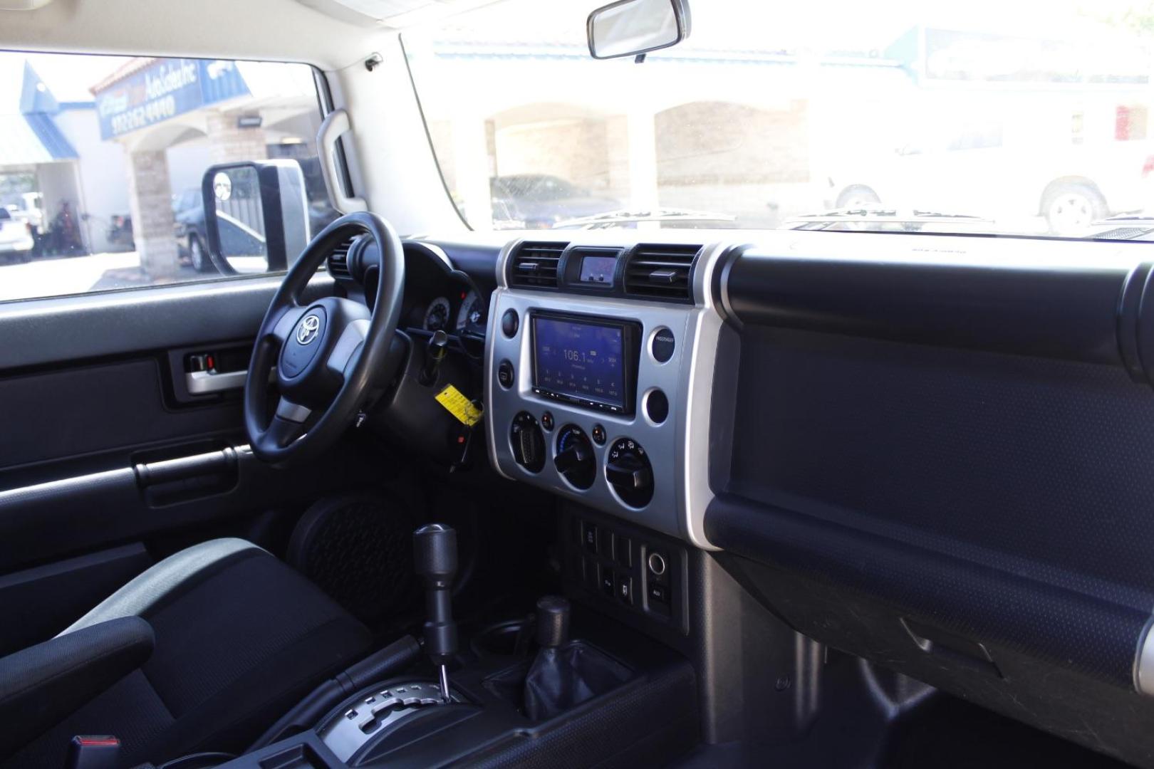 2007 Silver Toyota FJ Cruiser 4WD (JTEBU11F070) , located at 2401 E Main St., Grand Prairie, TX, 75050, (972) 262-4440, 32.748981, -96.969643 - Photo#11