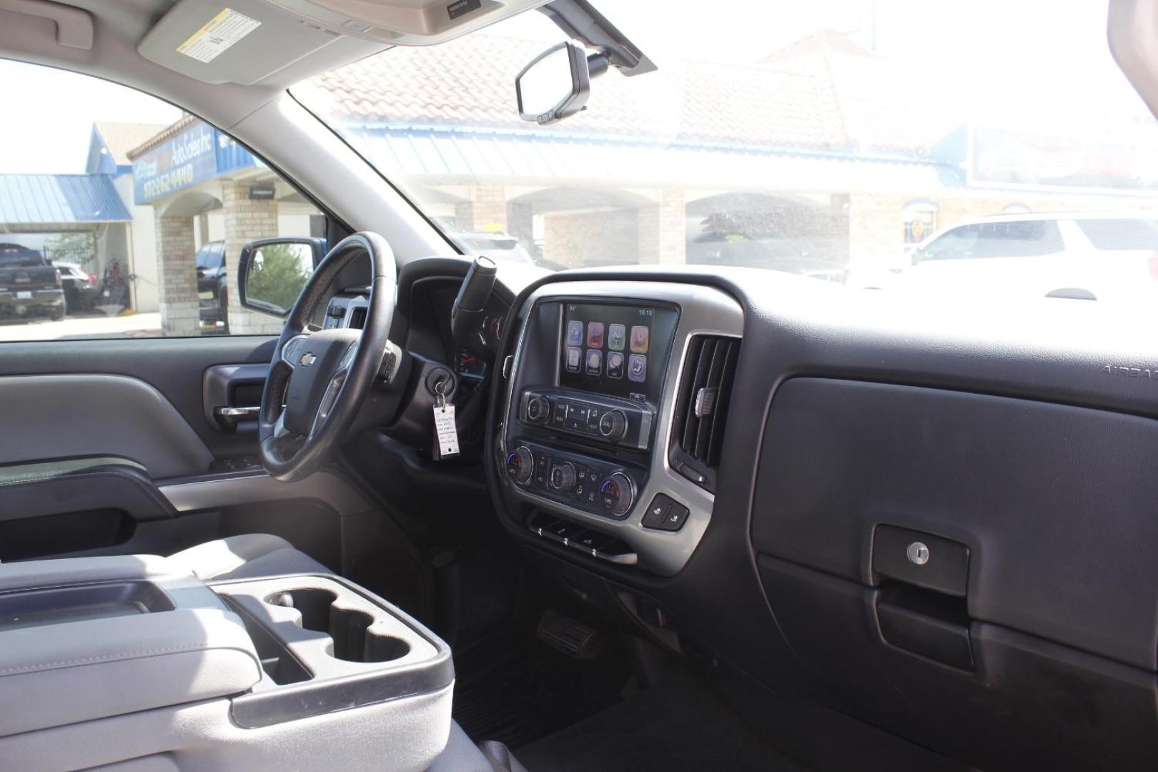 2015 Blue Chevrolet Silverado 1500 1LT (1GCRCREH4FZ) , located at 2401 E Main St., Grand Prairie, TX, 75050, (972) 262-4440, 32.748981, -96.969643 - Photo#14