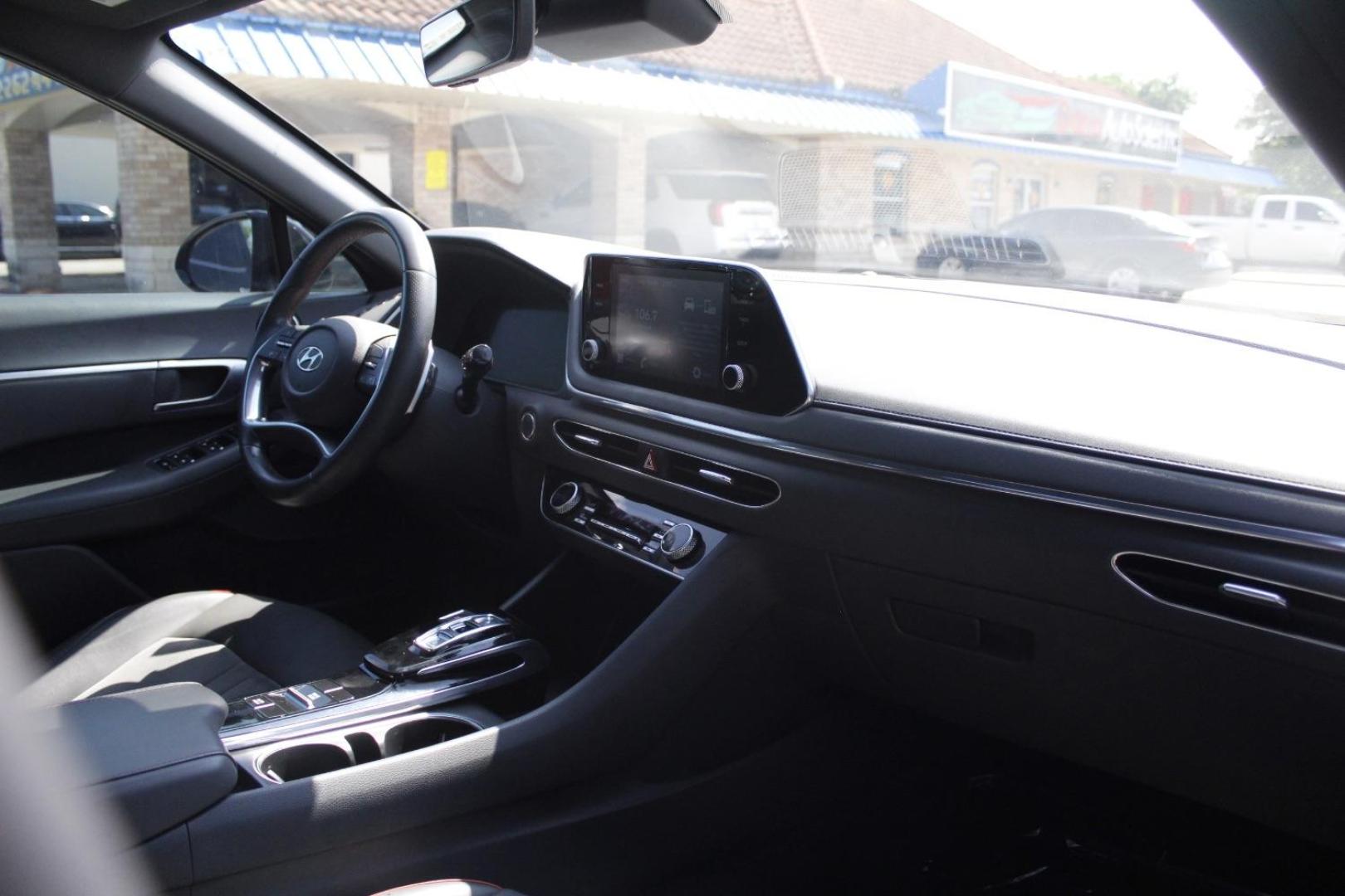 2020 Black Hyundai Sonata SEL Plus (5NPEJ4J24LH) with an Smartstream 1.6L I-4 port/direct injection engine, located at 2401 E Main St., Grand Prairie, TX, 75050, (972) 262-4440, 32.748981, -96.969643 - Photo#13