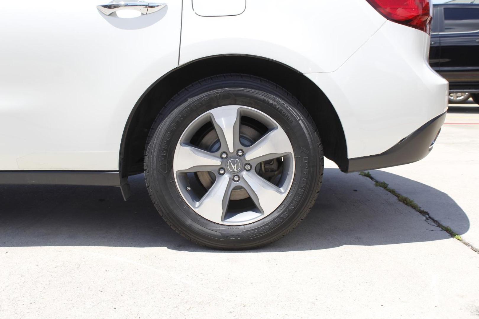 2016 White Acura MDX AcuraWatch Plus Package (5FRYD3H24GB) with an 3.5L V-6 gasoline direct injection engine, located at 2401 E Main St., Grand Prairie, TX, 75050, (972) 262-4440, 32.748981, -96.969643 - Photo#4