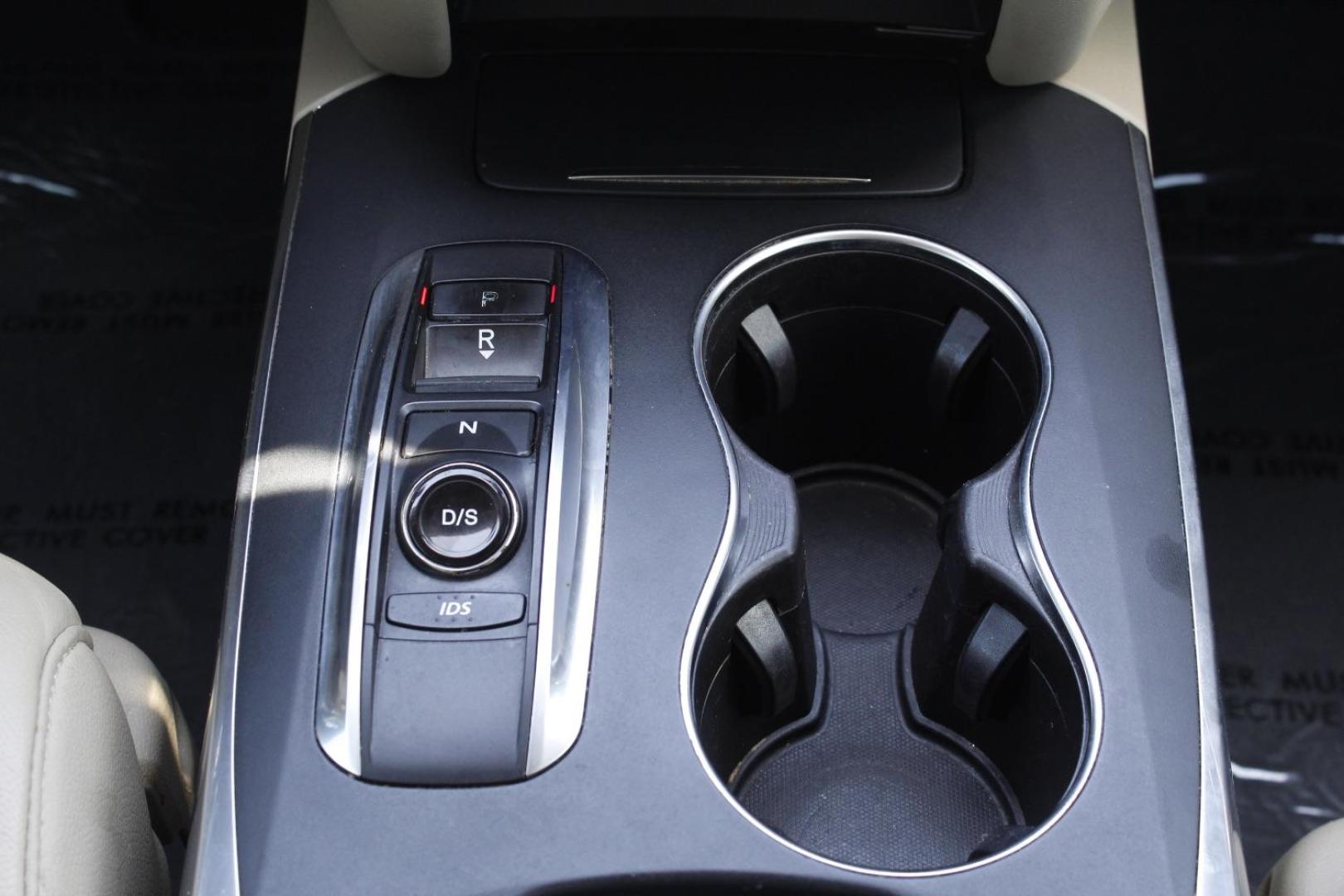 2016 White Acura MDX AcuraWatch Plus Package (5FRYD3H24GB) with an 3.5L V-6 gasoline direct injection engine, located at 2401 E Main St., Grand Prairie, TX, 75050, (972) 262-4440, 32.748981, -96.969643 - Photo#18