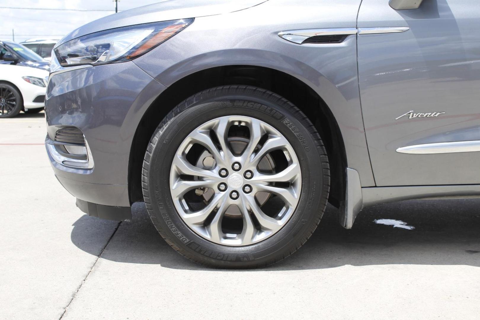 2020 Gray Buick Enclave FWD Avenir (5GAERDKW9LJ) with an 3.6L V-6 gasoline direct injection engine, located at 2401 E Main St., Grand Prairie, TX, 75050, (972) 262-4440, 32.748981, -96.969643 - Photo#3