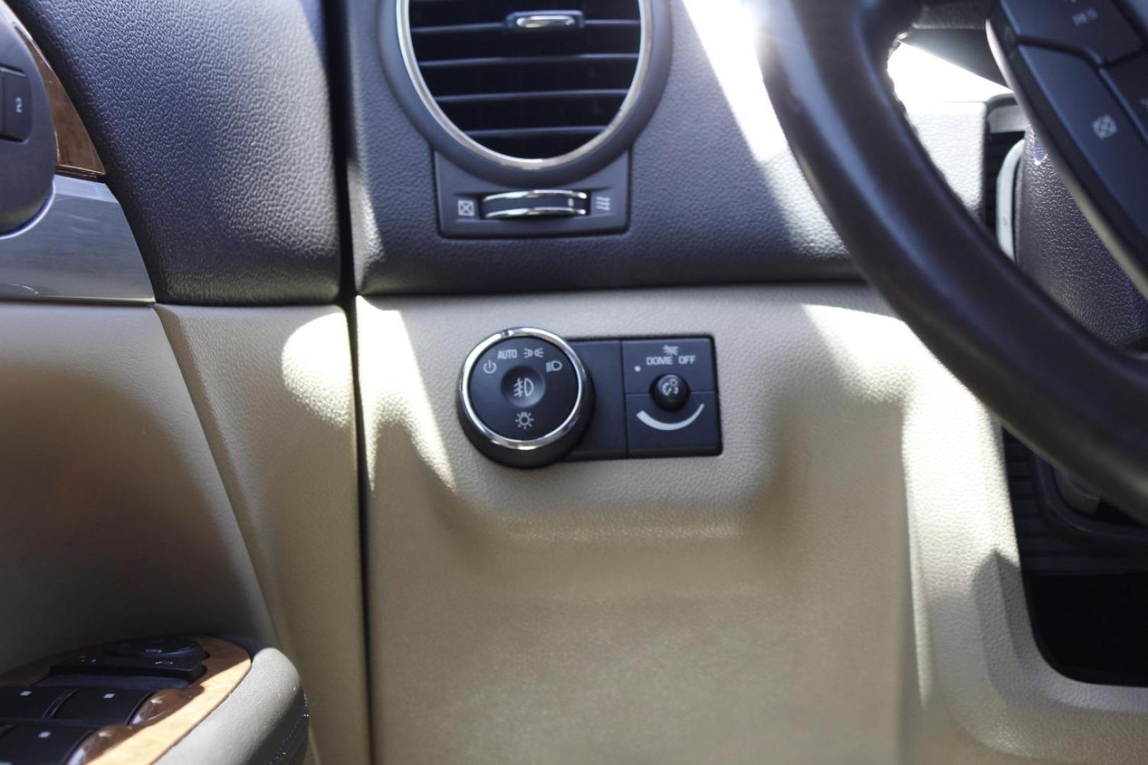 2012 White Buick Enclave Leather (5GAKRCED3CJ) with an 3.6L V-6 gasoline direct injection engine, located at 2401 E Main St., Grand Prairie, TX, 75050, (972) 262-4440, 32.748981, -96.969643 - Photo#21