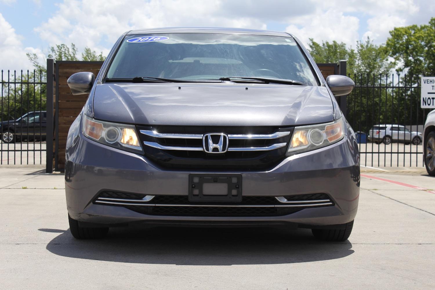 photo of 2016 Honda Odyssey SE
