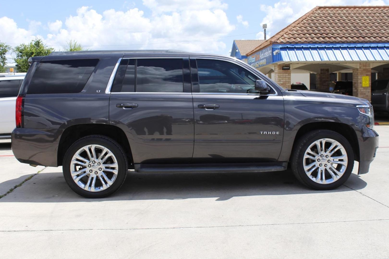 2016 Gray Chevrolet Tahoe LT (1GNSCBKCXGR) with an EcoTec3 5.3L V-8 gasoline direct injection engine, located at 2401 E Main St., Grand Prairie, TX, 75050, (972) 262-4440, 32.748981, -96.969643 - Photo#7