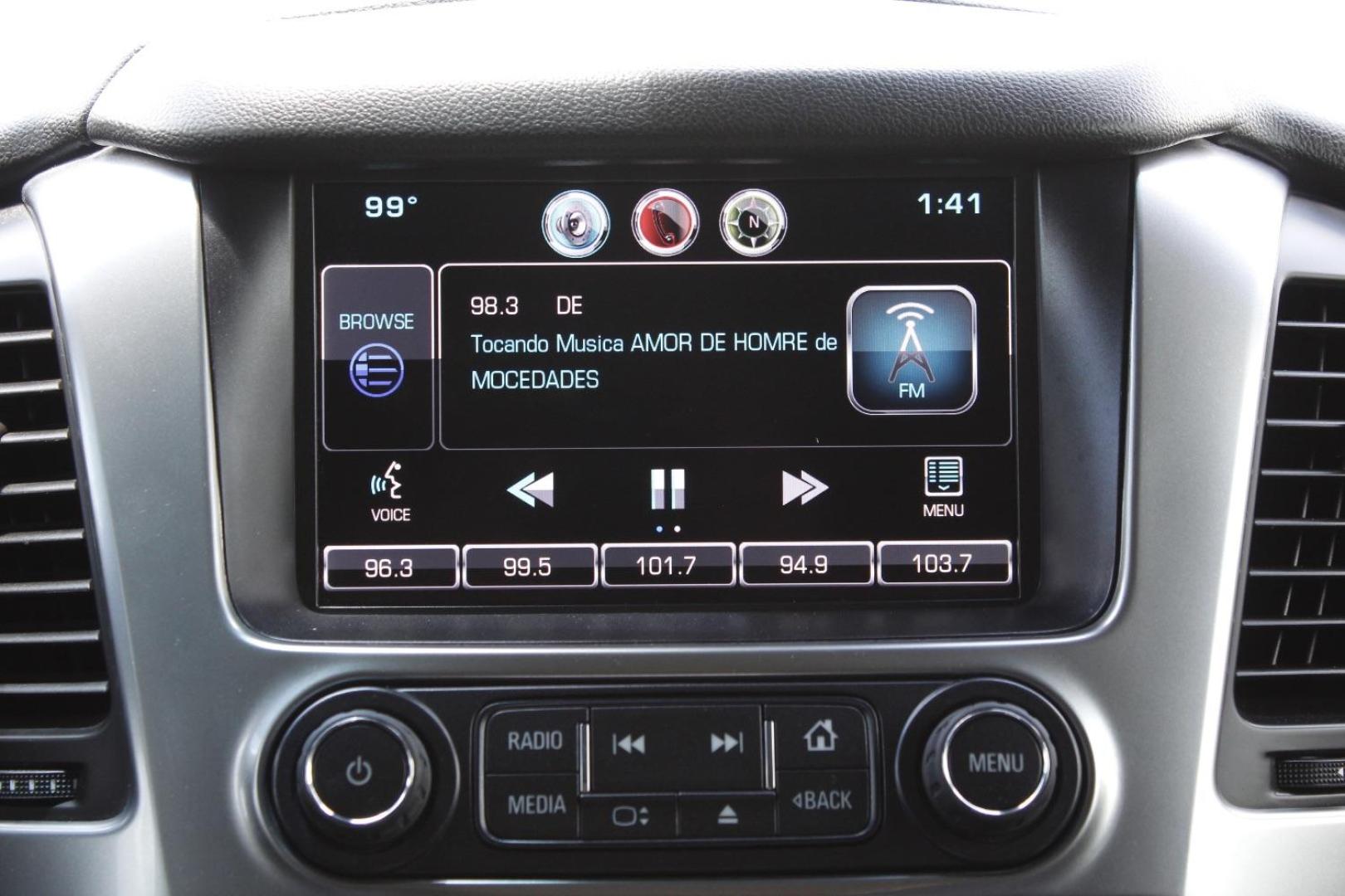 2015 White Chevrolet Tahoe LT (1GNSCBKC2FR) with an EcoTec3 5.3L V-8 gasoline direct injection engine, located at 2401 E Main St., Grand Prairie, TX, 75050, (972) 262-4440, 32.748981, -96.969643 - Photo#16
