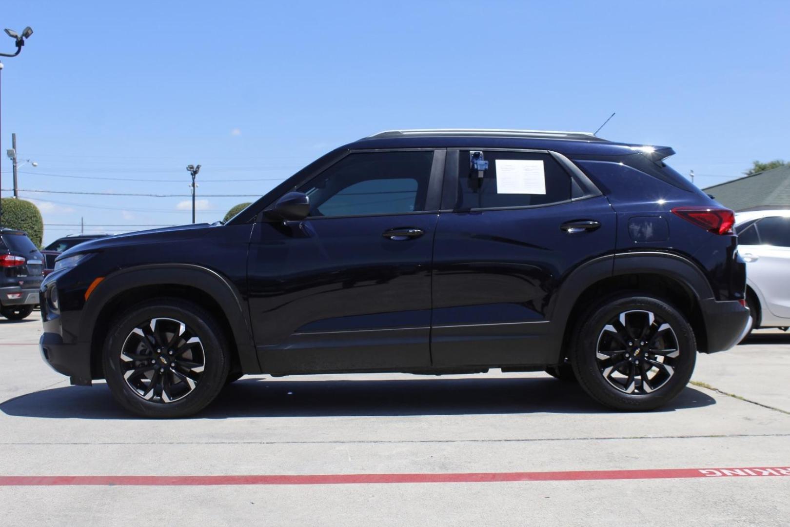 2021 Black Chevrolet Trailblazer FWD LT (KL79MPSL8MB) , located at 2401 E Main St., Grand Prairie, TX, 75050, (972) 262-4440, 32.748981, -96.969643 - Photo#2