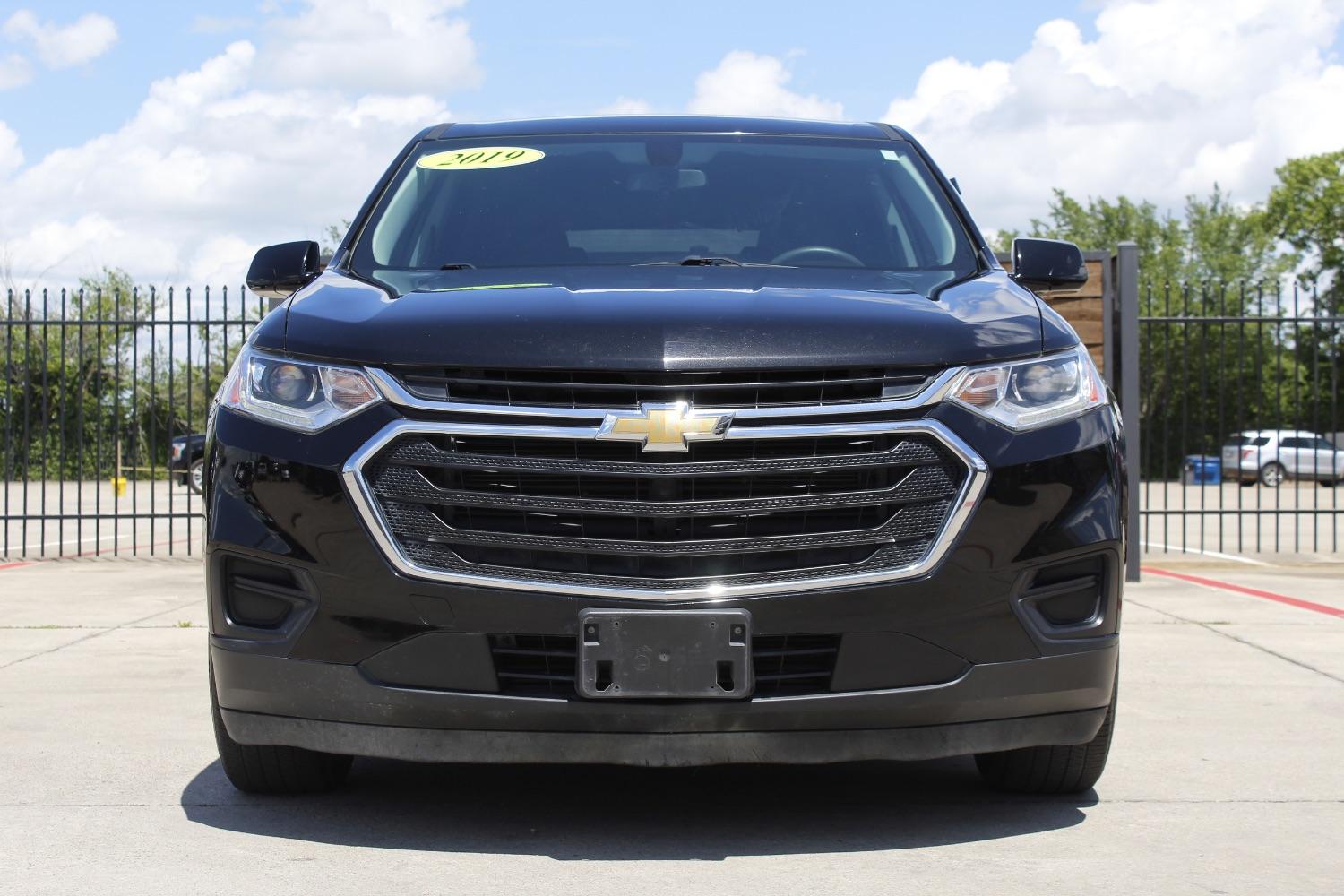 photo of 2019 Chevrolet Traverse LS