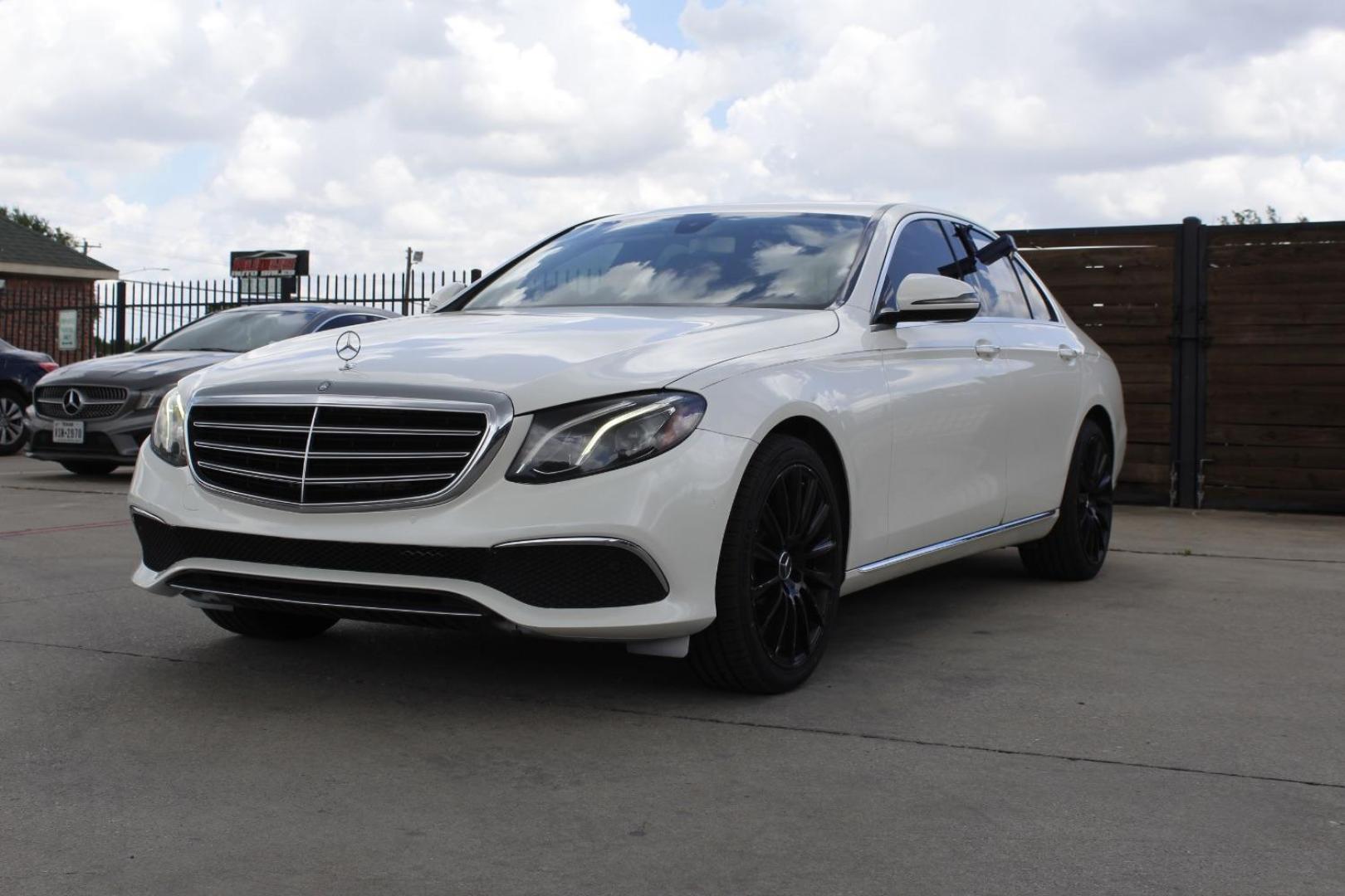 2017 White Mercedes-Benz E-Class E300 Luxury Sedan (WDDZF4JB2HA) with an 3.5L V6 DOHC 24V engine, 7-Speed Automatic transmission, located at 2401 E Main St., Grand Prairie, TX, 75050, (972) 262-4440, 32.748981, -96.969643 - Photo#1