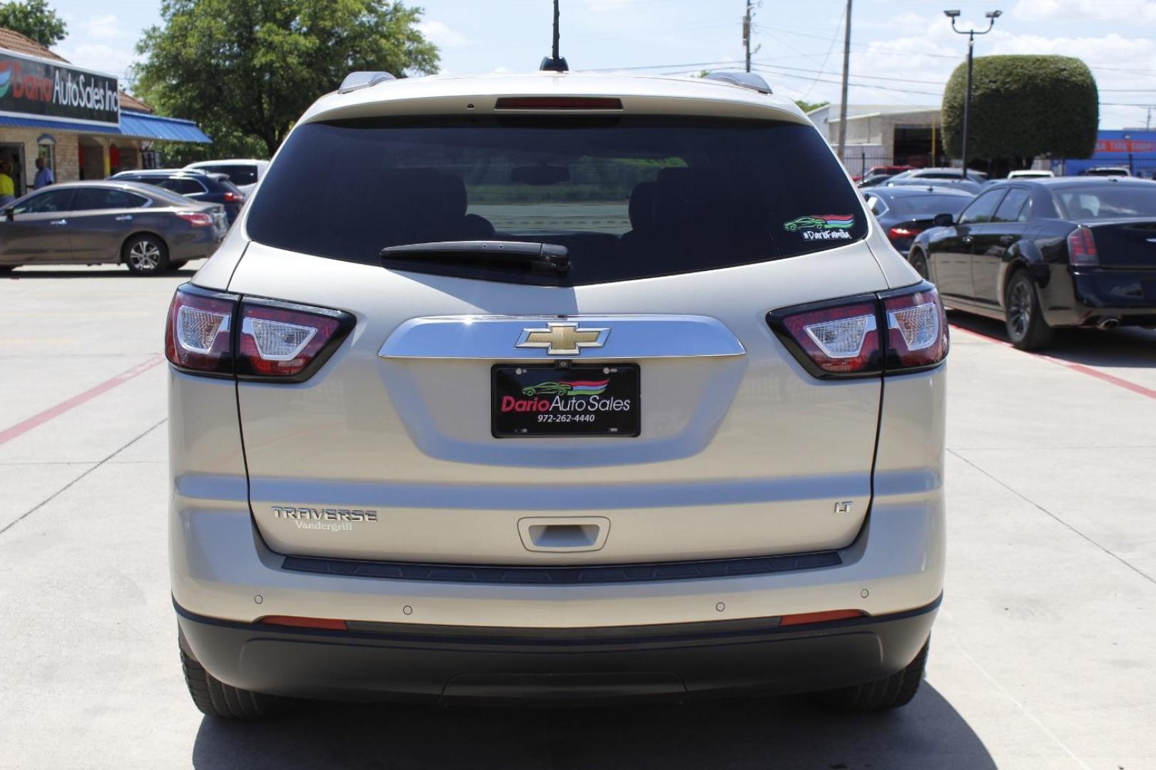 2017 Gold Chevrolet Traverse 2LT (1GNKRHKD0HJ) with an 3.6L V-6 gasoline direct injection engine, located at 2401 E Main St., Grand Prairie, TX, 75050, (972) 262-4440, 32.748981, -96.969643 - Photo#6