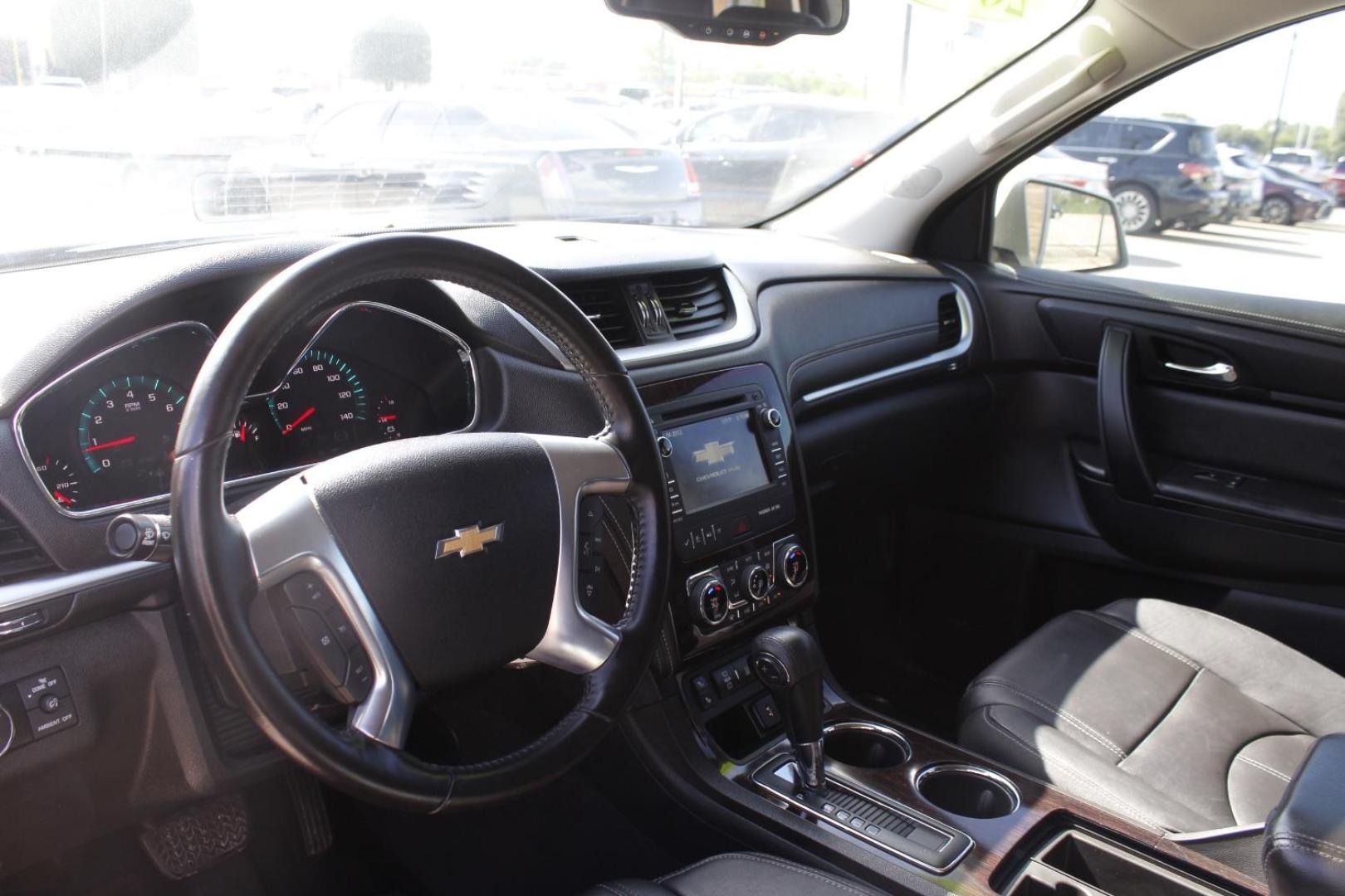 2017 Gold Chevrolet Traverse 2LT (1GNKRHKD0HJ) with an 3.6L V-6 gasoline direct injection engine, located at 2401 E Main St., Grand Prairie, TX, 75050, (972) 262-4440, 32.748981, -96.969643 - Photo#12