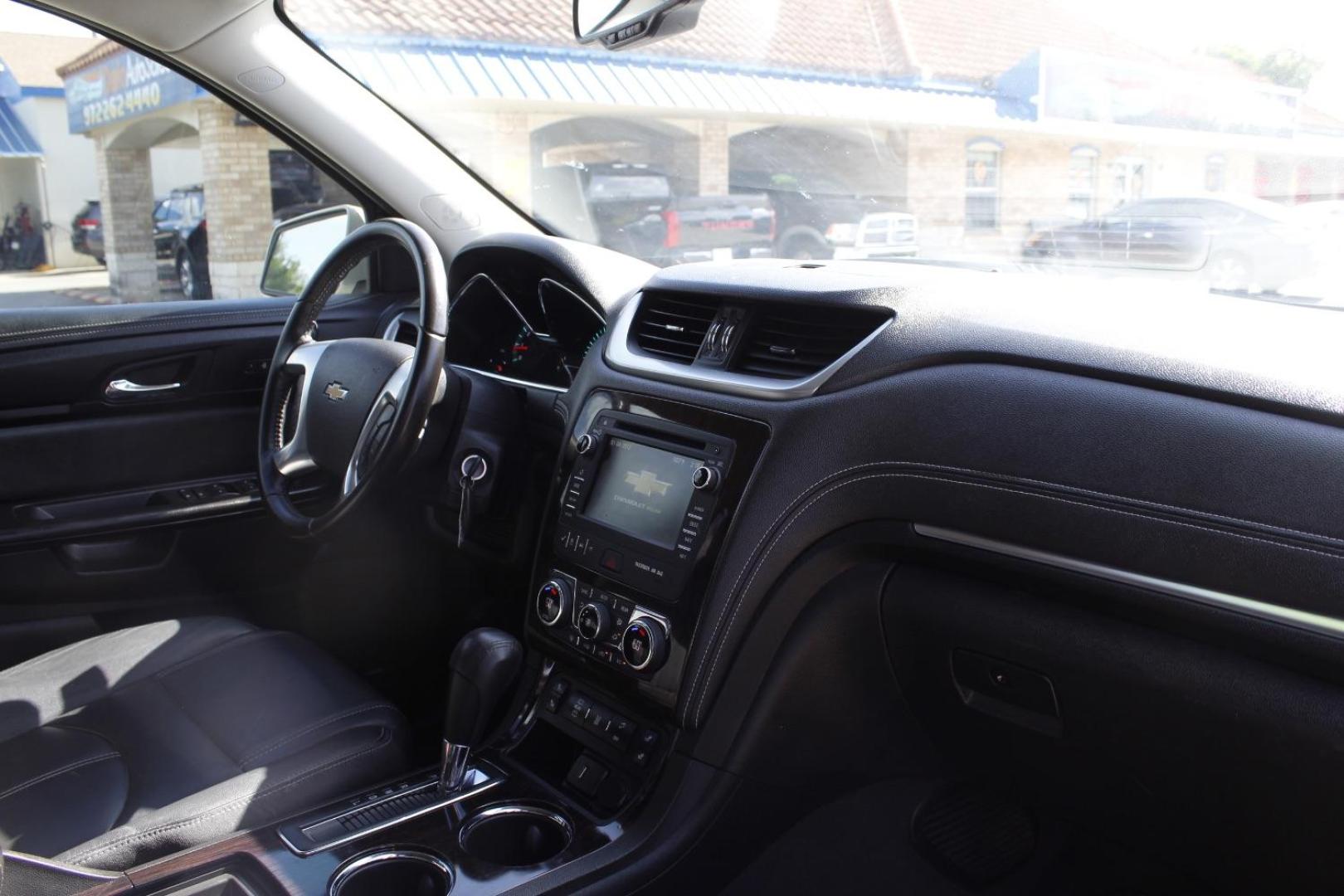 2017 Gold Chevrolet Traverse 2LT (1GNKRHKD0HJ) with an 3.6L V-6 gasoline direct injection engine, located at 2401 E Main St., Grand Prairie, TX, 75050, (972) 262-4440, 32.748981, -96.969643 - Photo#15