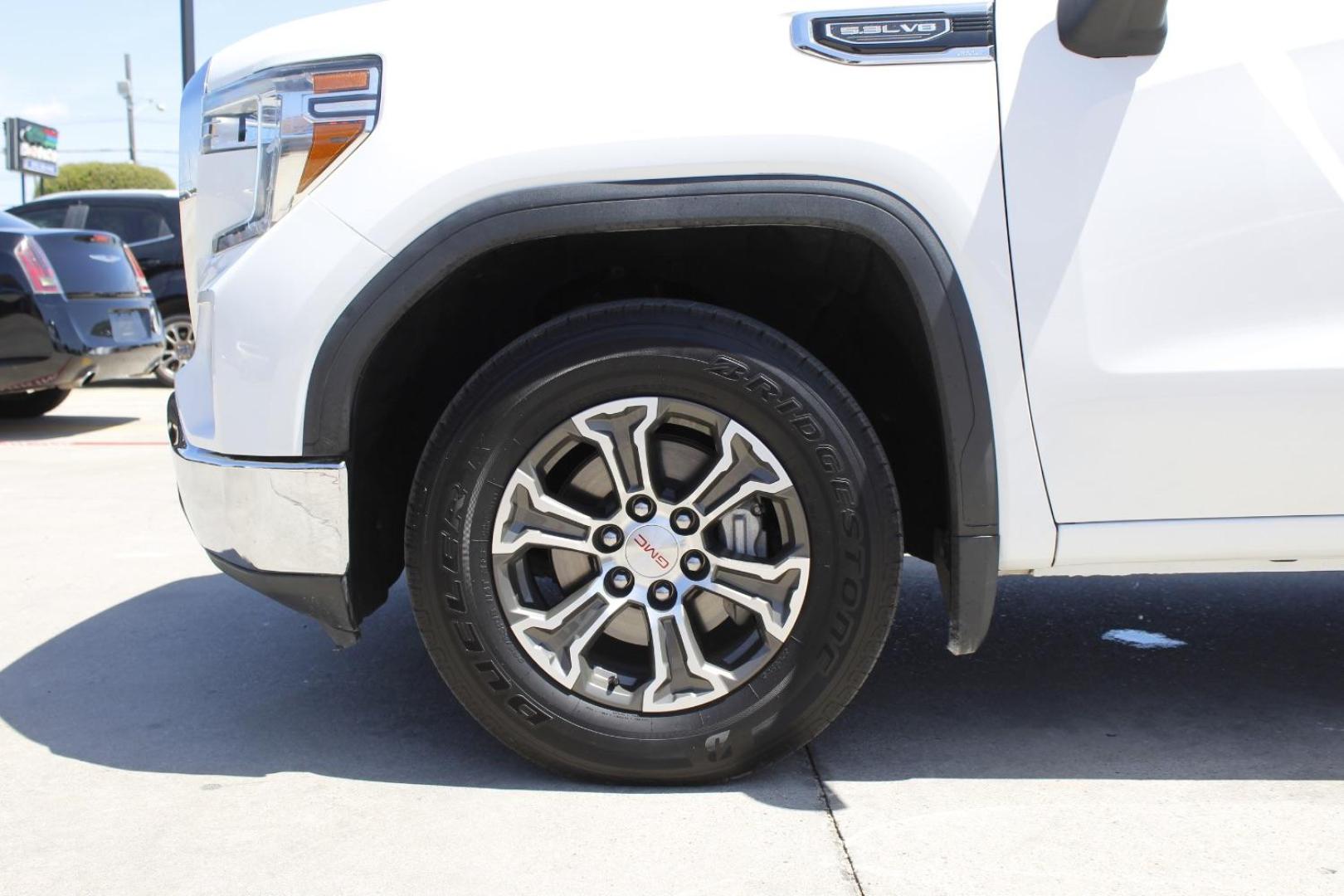 2019 White GMC Sierra 1500 SLE (1GTP8BED6KZ) , located at 2401 E Main St., Grand Prairie, TX, 75050, (972) 262-4440, 32.748981, -96.969643 - Photo#3