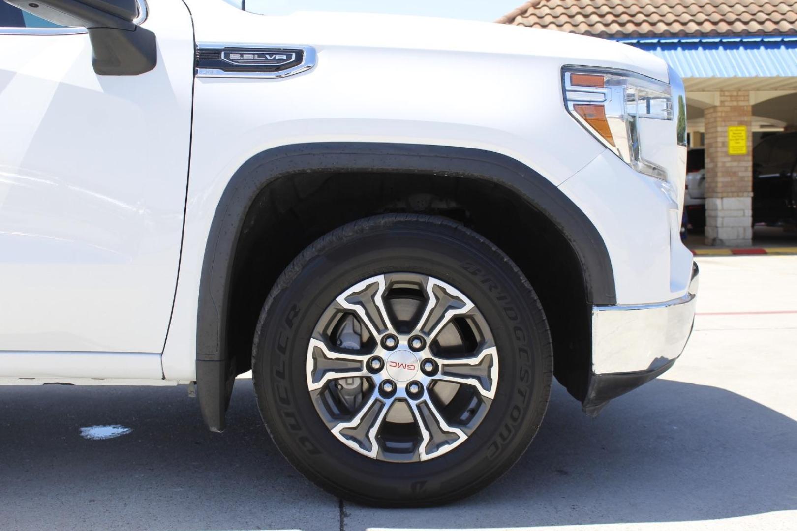 2019 White GMC Sierra 1500 SLE (1GTP8BED6KZ) , located at 2401 E Main St., Grand Prairie, TX, 75050, (972) 262-4440, 32.748981, -96.969643 - Photo#8