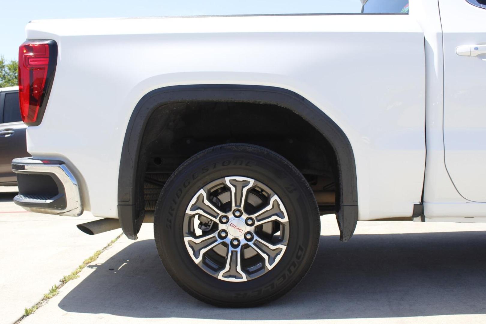2019 White GMC Sierra 1500 SLE (1GTP8BED6KZ) , located at 2401 E Main St., Grand Prairie, TX, 75050, (972) 262-4440, 32.748981, -96.969643 - Photo#9