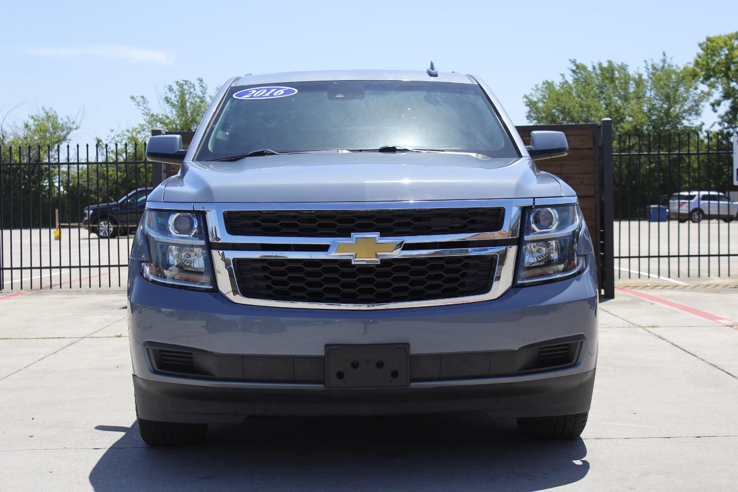 photo of 2016 Chevrolet Suburban LT