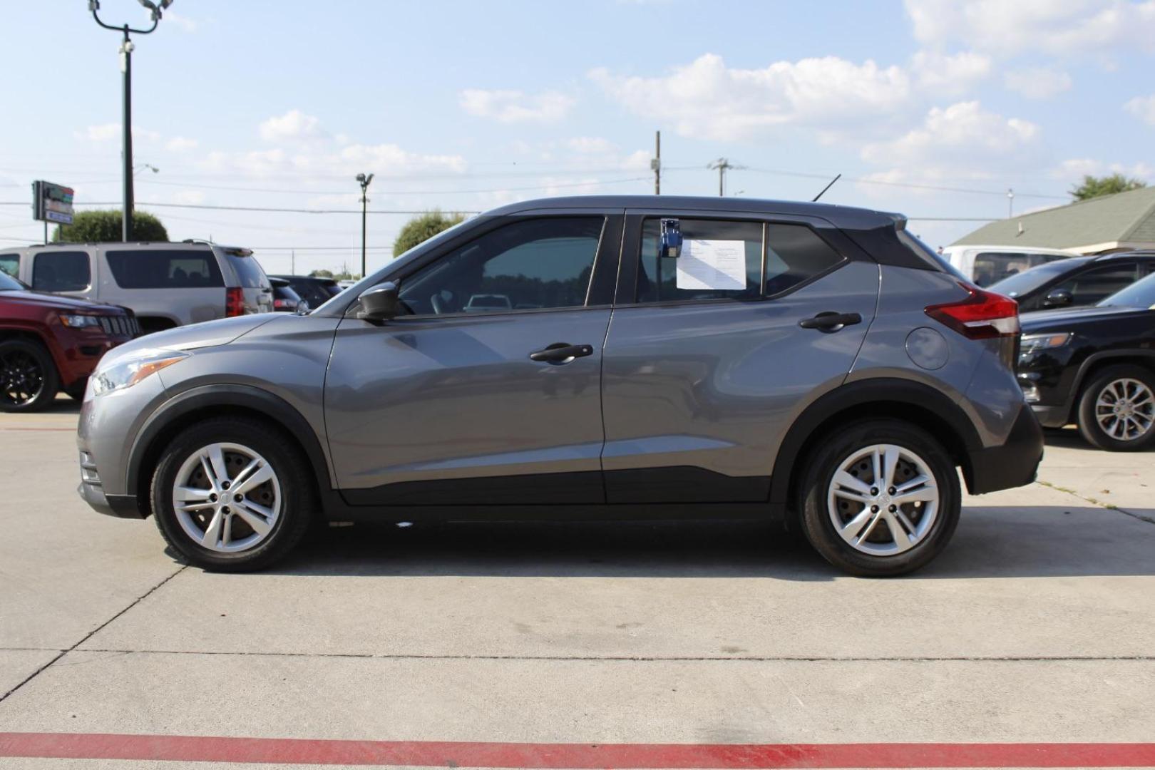 2020 Gray Nissan Kicks S Xtronic CVT (3N1CP5BV8LL) with an 1.6L I-4 DOHC engine, located at 2401 E Main St., Grand Prairie, TX, 75050, (972) 262-4440, 32.748981, -96.969643 - Photo#5