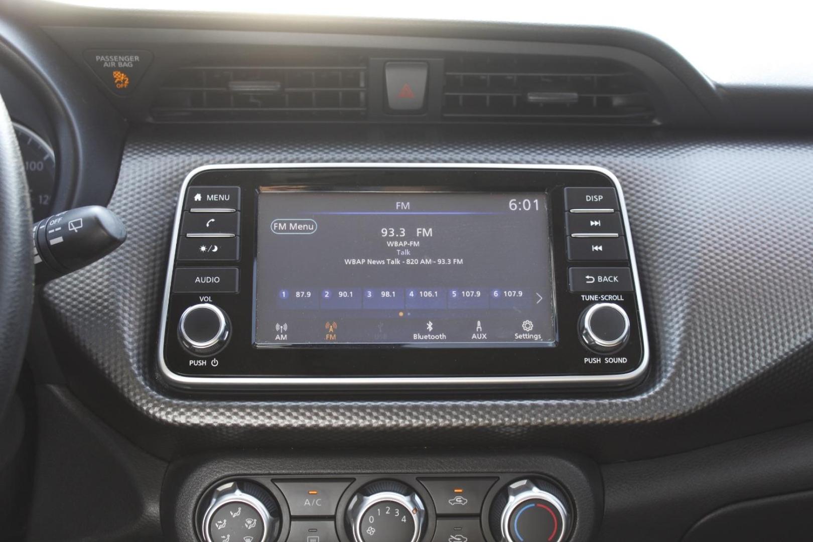 2020 Gray Nissan Kicks S Xtronic CVT (3N1CP5BV8LL) with an 1.6L I-4 DOHC engine, located at 2401 E Main St., Grand Prairie, TX, 75050, (972) 262-4440, 32.748981, -96.969643 - Photo#15