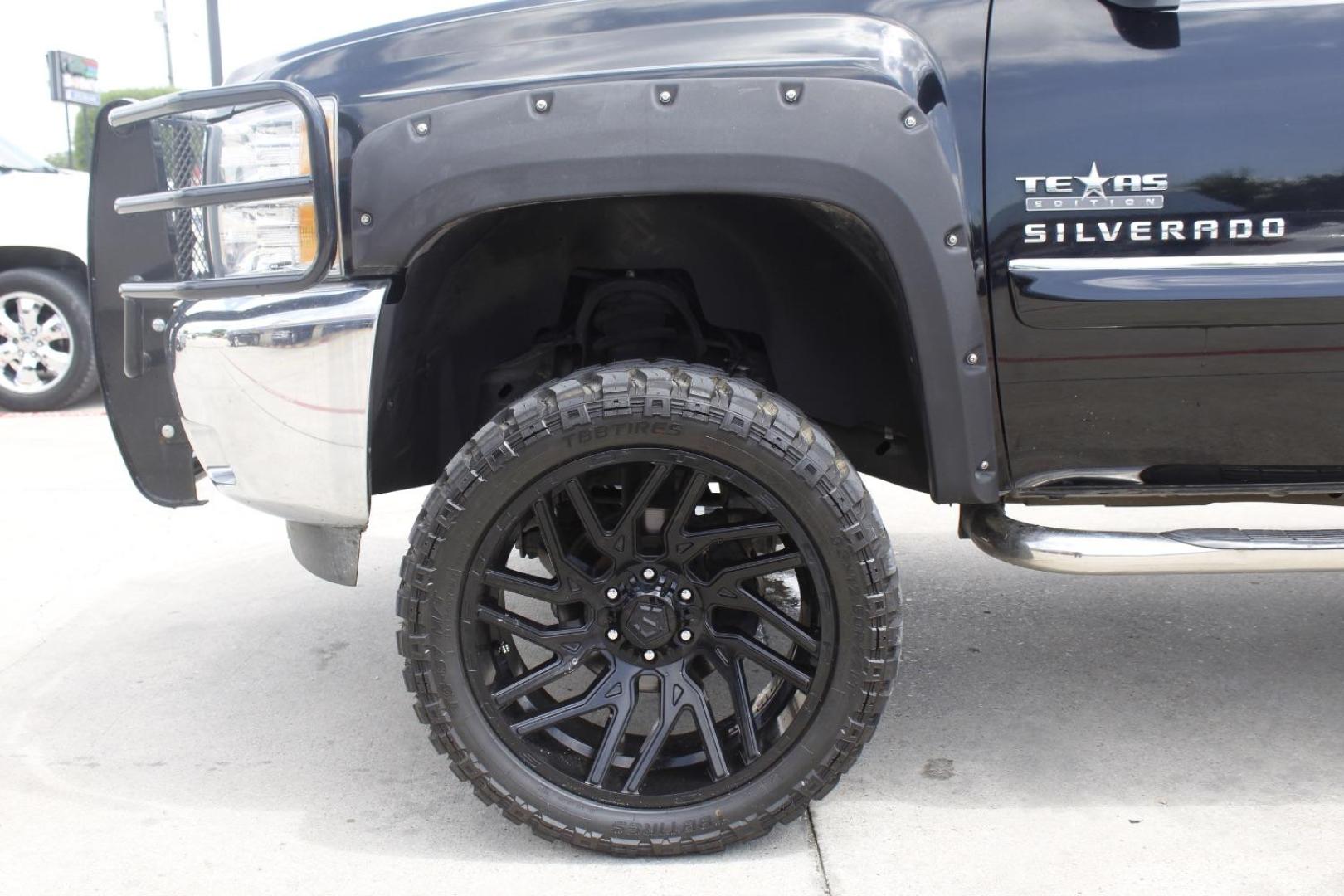 2012 Black Chevrolet Silverado 1500 LT Ext. Cab Long Box 2WD (1GCRCSE08CZ) with an 5.3L V8 OHV 16V FFV engine, 6-Speed Automatic transmission, located at 2401 E Main St., Grand Prairie, TX, 75050, (972) 262-4440, 32.748981, -96.969643 - Photo#3