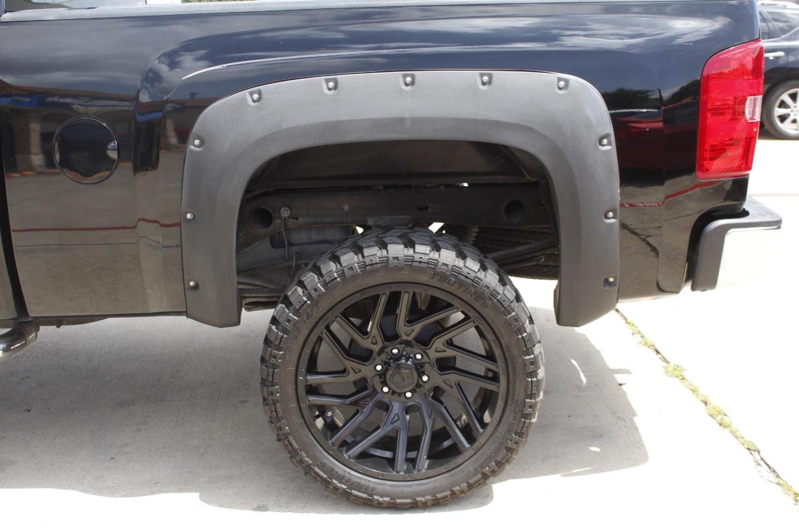 2012 Black Chevrolet Silverado 1500 LT Ext. Cab Long Box 2WD (1GCRCSE08CZ) with an 5.3L V8 OHV 16V FFV engine, 6-Speed Automatic transmission, located at 2401 E Main St., Grand Prairie, TX, 75050, (972) 262-4440, 32.748981, -96.969643 - Photo#5