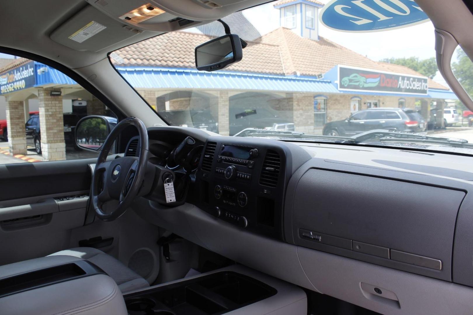 2012 Black Chevrolet Silverado 1500 LT Ext. Cab Long Box 2WD (1GCRCSE08CZ) with an 5.3L V8 OHV 16V FFV engine, 6-Speed Automatic transmission, located at 2401 E Main St., Grand Prairie, TX, 75050, (972) 262-4440, 32.748981, -96.969643 - Photo#15