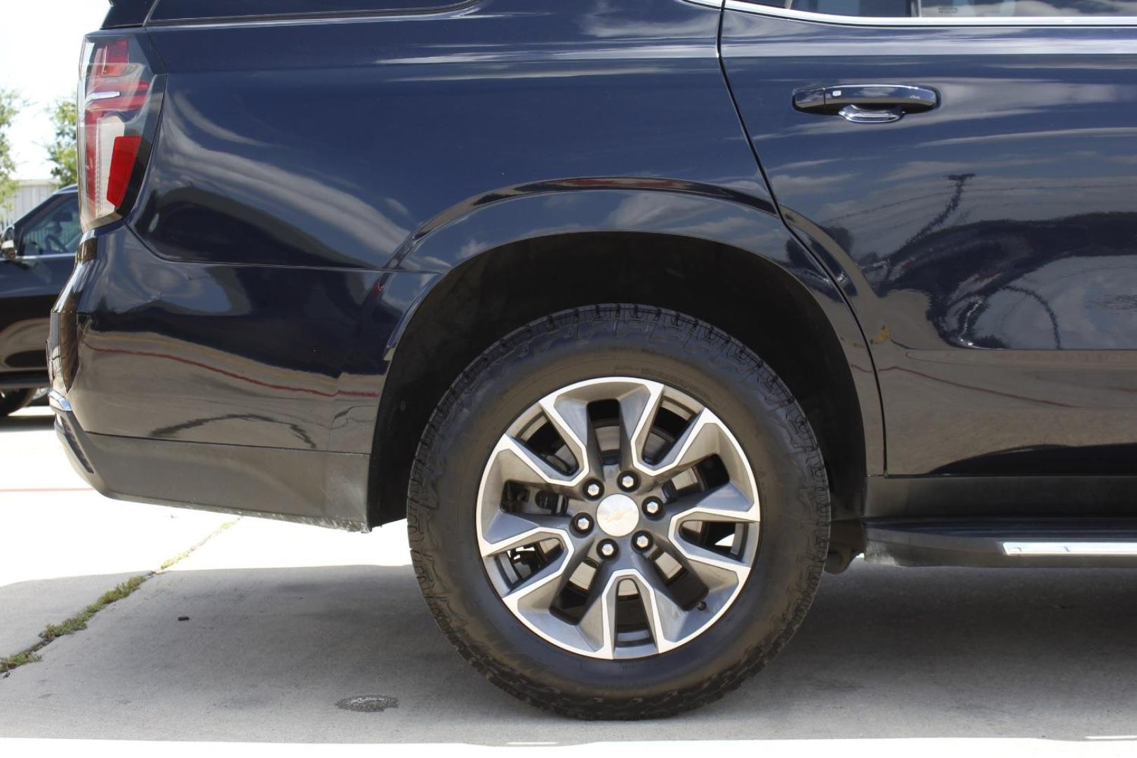 2021 Blue Chevrolet Tahoe 2WD LT (1GNSCNKD1MR) with an Duramax 3L I-6 diesel direct injection engine, located at 2401 E Main St., Grand Prairie, TX, 75050, (972) 262-4440, 32.748981, -96.969643 - Photo#10