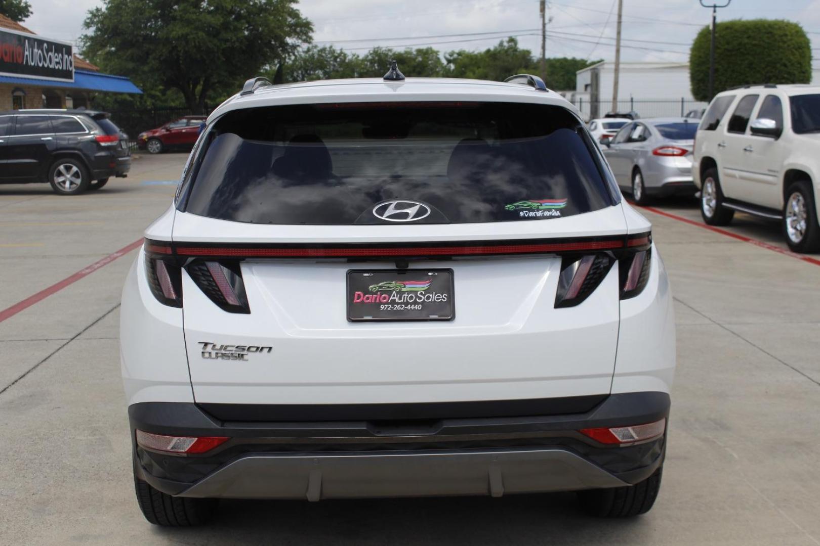 2022 White Hyundai Tucson Limited (5NMJE3AE5NH) with an Smartstream 2.5L I-4 port/direct injection engine, located at 2401 E Main St., Grand Prairie, TX, 75050, (972) 262-4440, 32.748981, -96.969643 - Photo#6