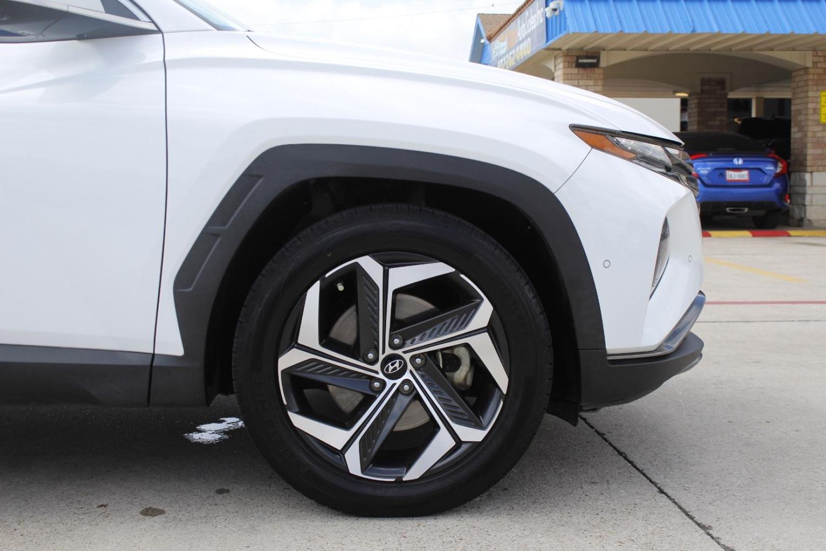 2022 White Hyundai Tucson Limited (5NMJE3AE5NH) with an Smartstream 2.5L I-4 port/direct injection engine, located at 2401 E Main St., Grand Prairie, TX, 75050, (972) 262-4440, 32.748981, -96.969643 - Photo#8