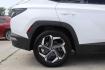 2022 White Hyundai Tucson Limited (5NMJE3AE5NH) with an Smartstream 2.5L I-4 port/direct injection engine, located at 2401 E Main St., Grand Prairie, TX, 75050, (972) 262-4440, 32.748981, -96.969643 - Photo#9