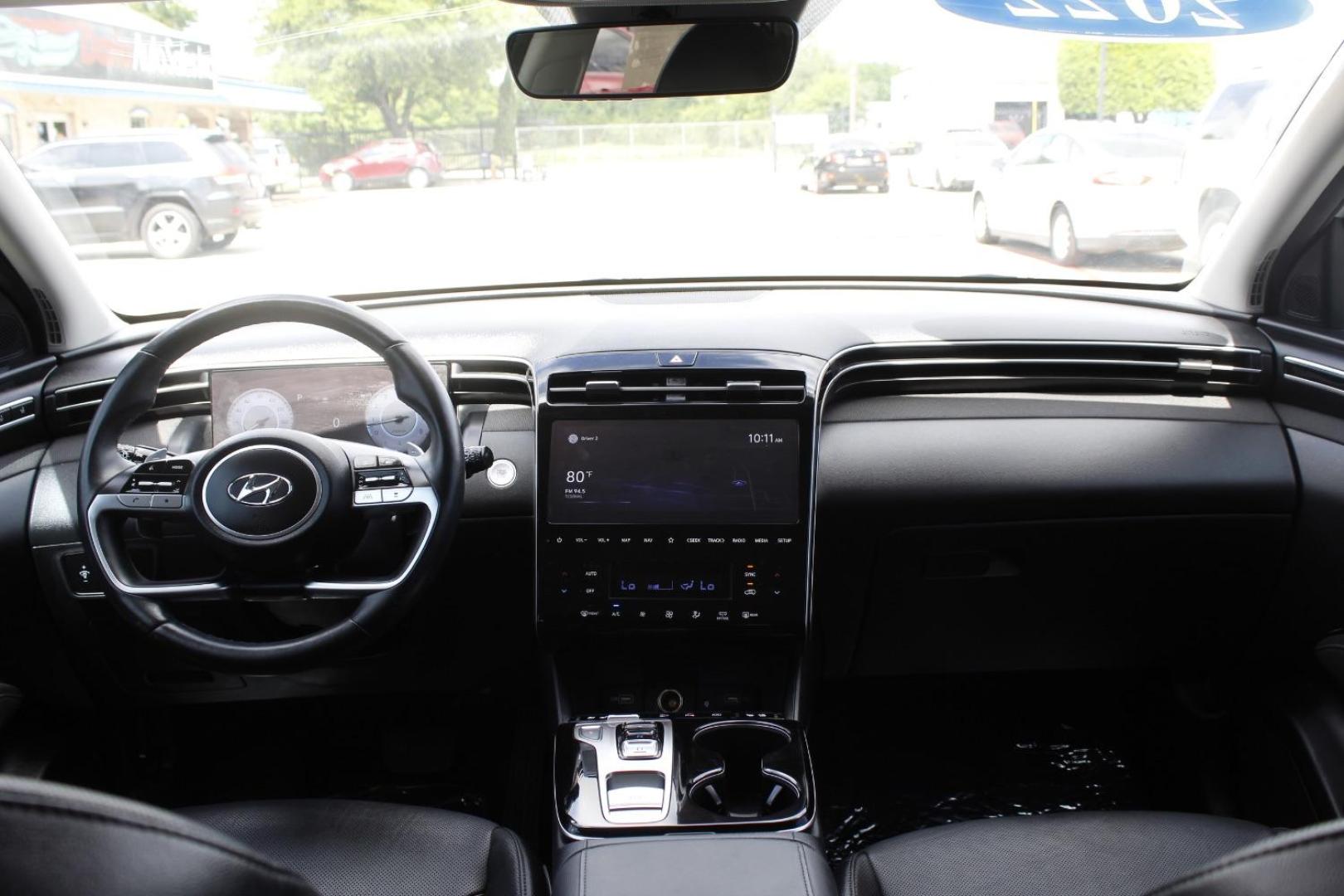 2022 White Hyundai Tucson Limited (5NMJE3AE5NH) with an Smartstream 2.5L I-4 port/direct injection engine, located at 2401 E Main St., Grand Prairie, TX, 75050, (972) 262-4440, 32.748981, -96.969643 - Photo#13