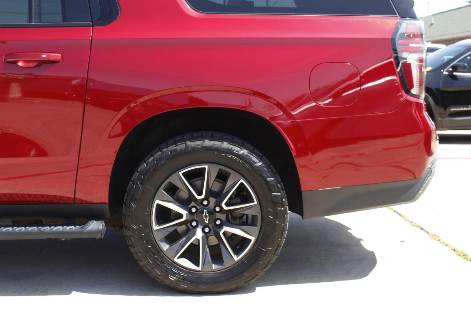 2021 Red Chevrolet Suburban 4WD Z71 (1GNSKDKD5MR) with an EcoTec3 5.3L V-8 gasoline direct injection engine, located at 2401 E Main St., Grand Prairie, TX, 75050, (972) 262-4440, 32.748981, -96.969643 - Photo#4