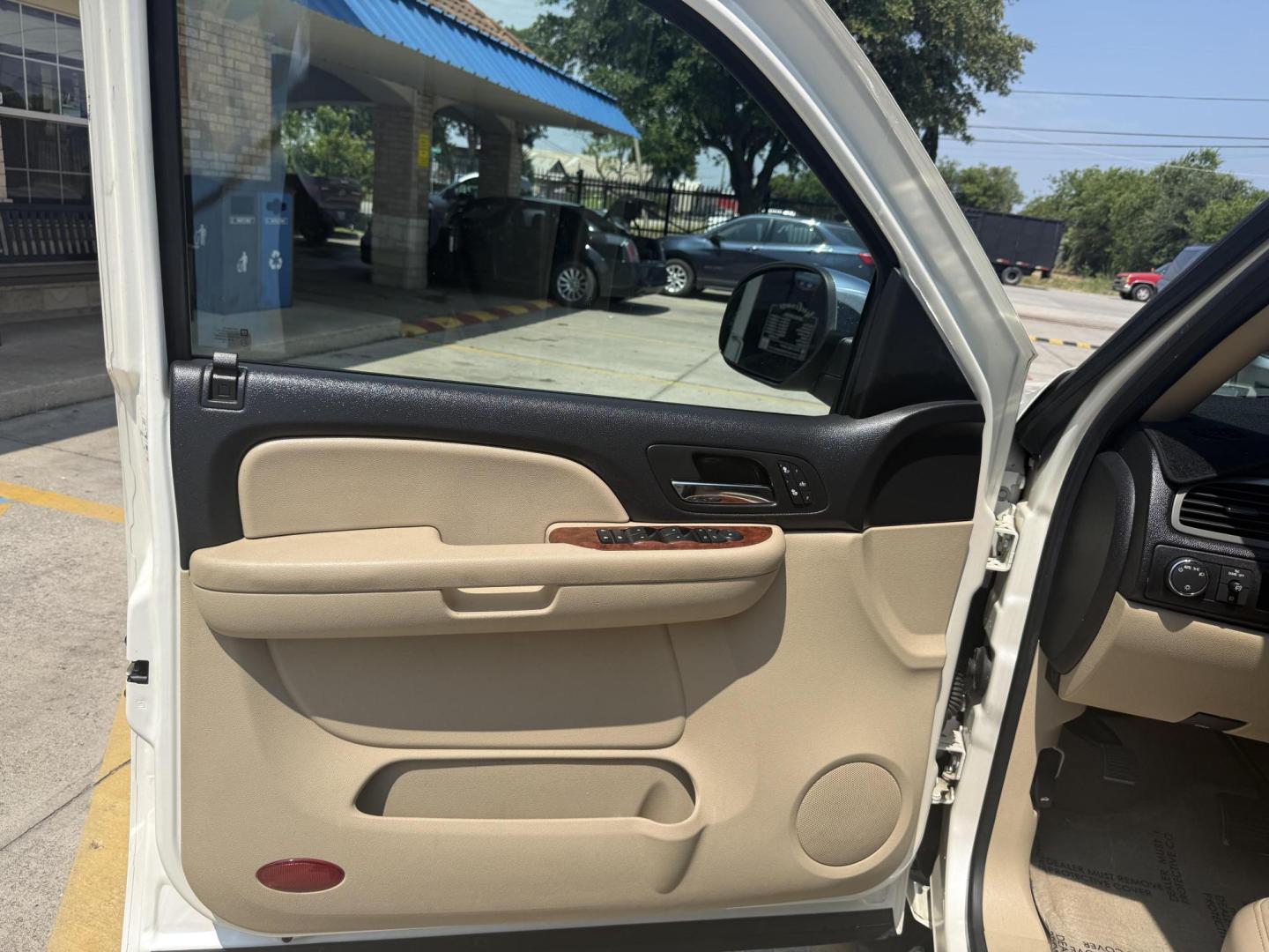 2008 White Chevrolet Tahoe (1GNFC13028R) , located at 2401 E Main St., Grand Prairie, TX, 75050, (972) 262-4440, 32.748981, -96.969643 - Photo#1