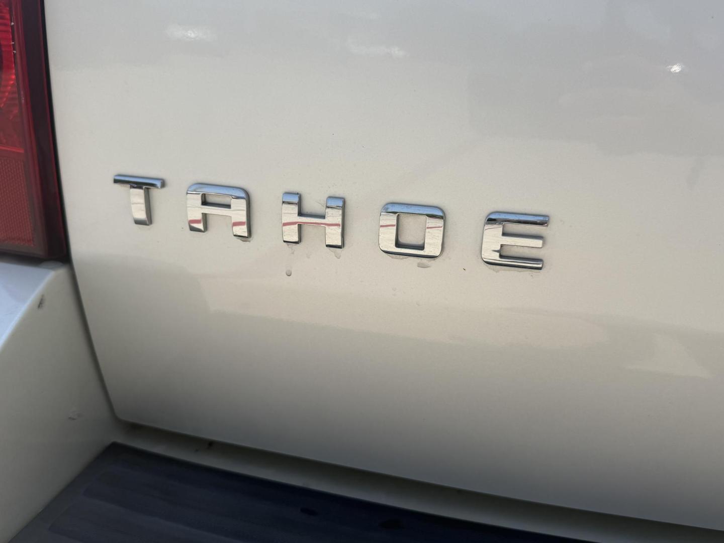 2008 White Chevrolet Tahoe (1GNFC13028R) , located at 2401 E Main St., Grand Prairie, TX, 75050, (972) 262-4440, 32.748981, -96.969643 - Photo#4