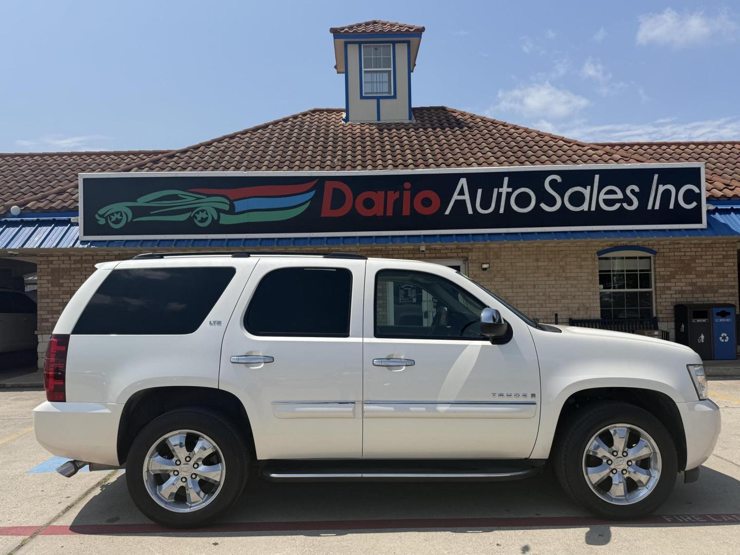 2008 White Chevrolet Tahoe (1GNFC13028R) , located at 2401 E Main St., Grand Prairie, TX, 75050, (972) 262-4440, 32.748981, -96.969643 - Photo#9