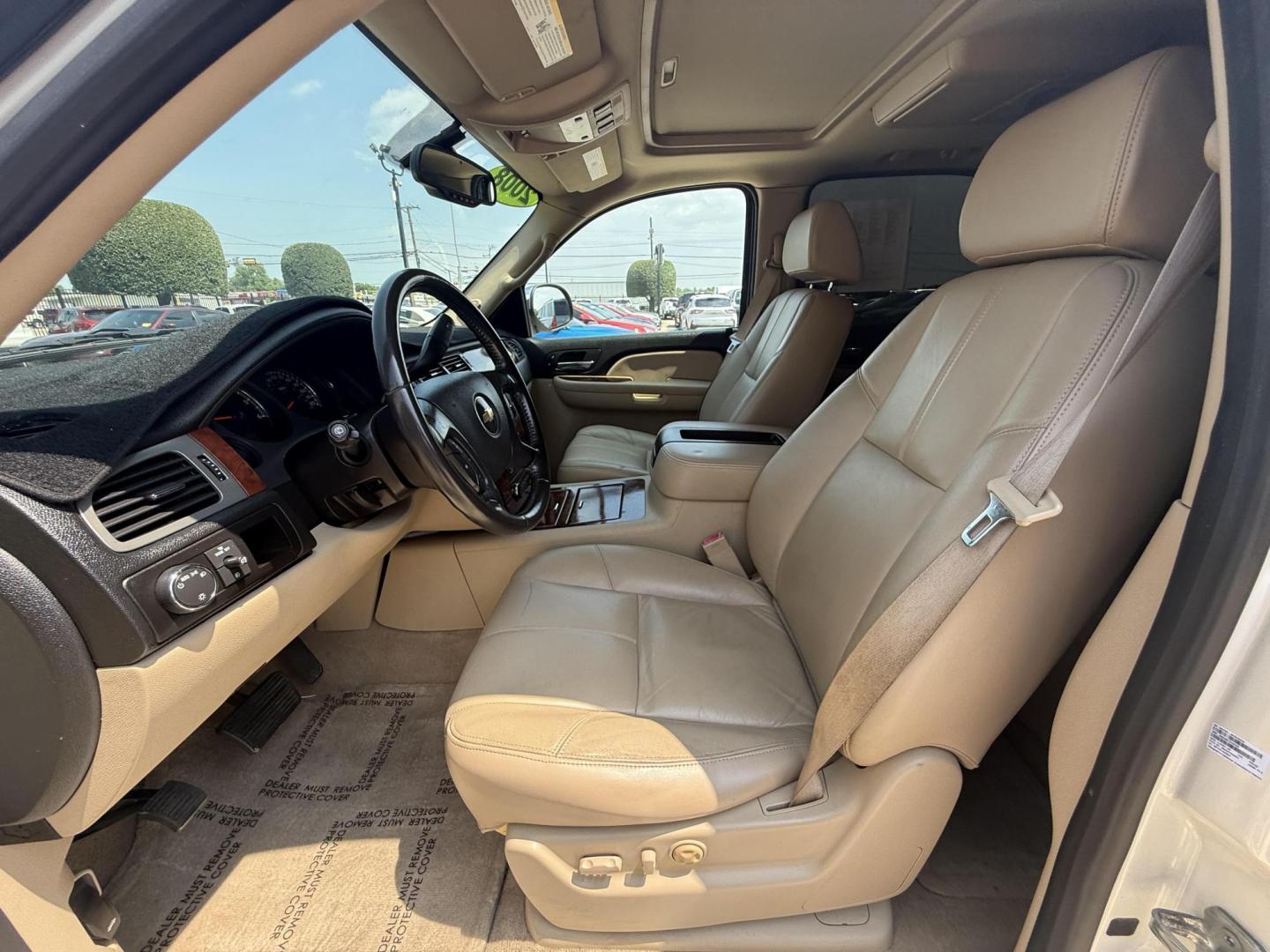 2008 White Chevrolet Tahoe (1GNFC13028R) , located at 2401 E Main St., Grand Prairie, TX, 75050, (972) 262-4440, 32.748981, -96.969643 - Photo#13