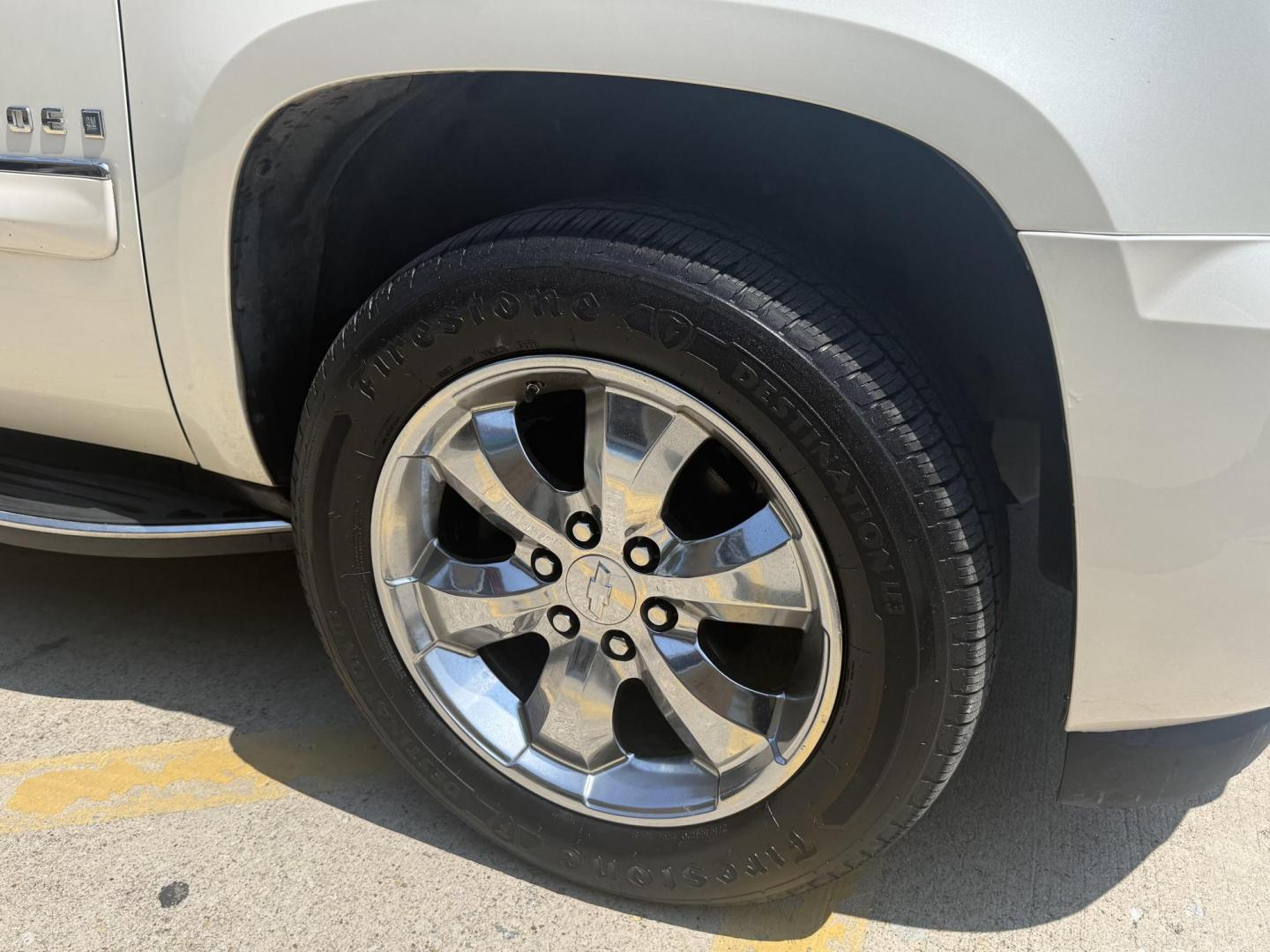 2008 White Chevrolet Tahoe (1GNFC13028R) , located at 2401 E Main St., Grand Prairie, TX, 75050, (972) 262-4440, 32.748981, -96.969643 - Photo#18