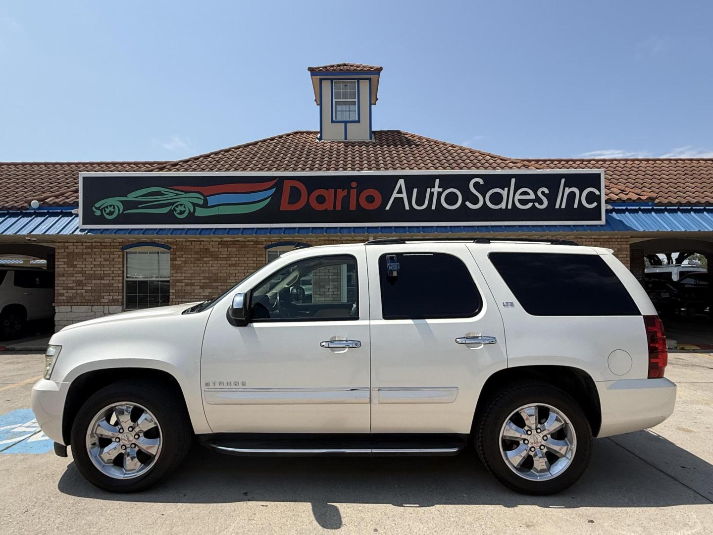 2008 White Chevrolet Tahoe (1GNFC13028R) , located at 2401 E Main St., Grand Prairie, TX, 75050, (972) 262-4440, 32.748981, -96.969643 - Photo#22